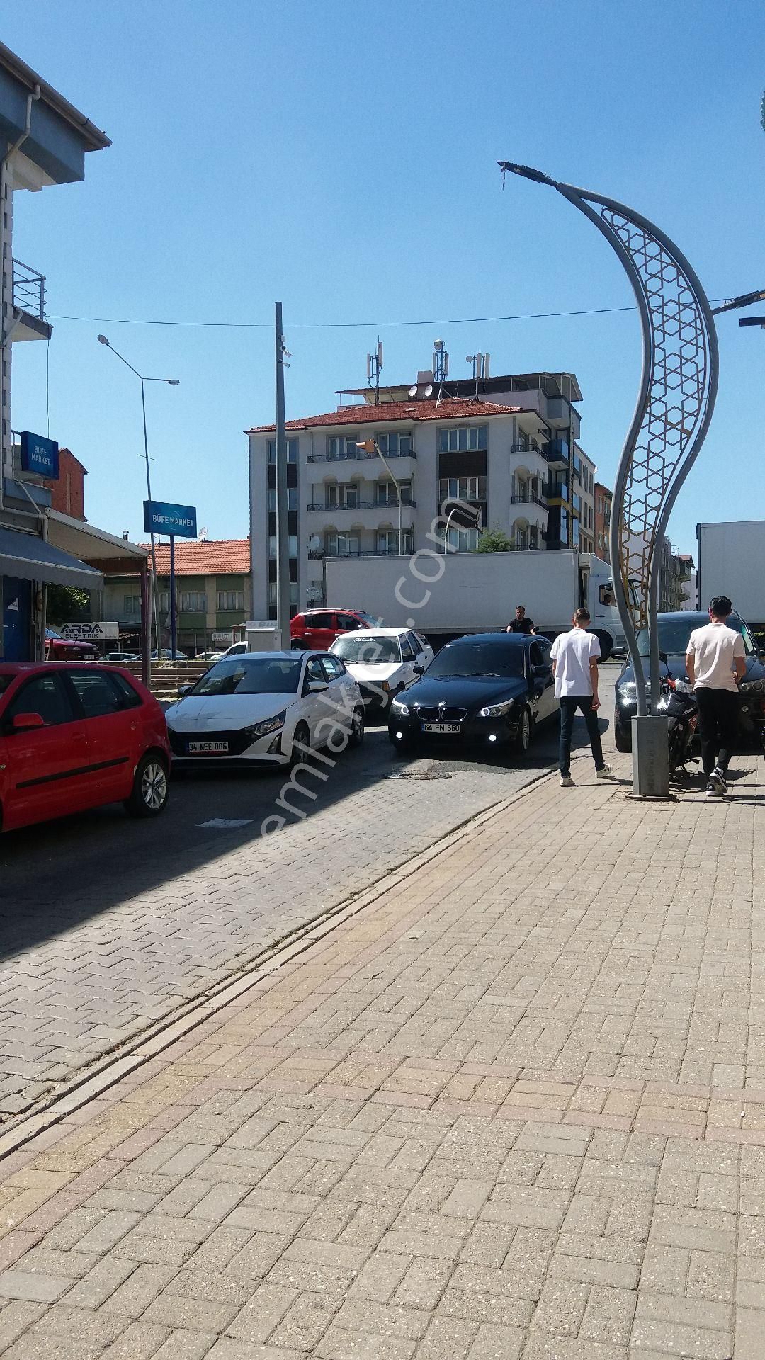 Uşak Banaz Da Satılık Dükkan