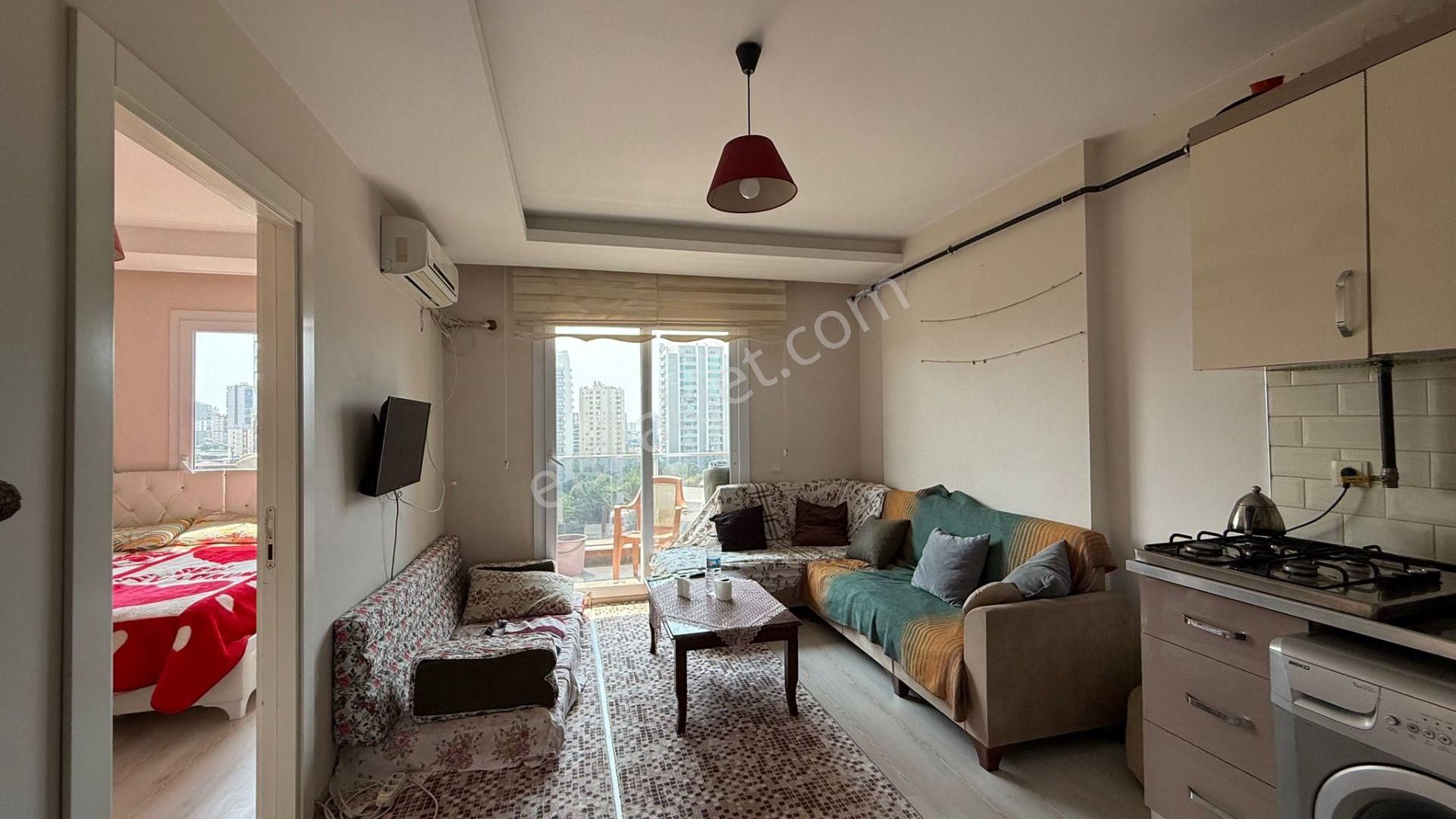 Çiftlikköyde Eşyalı Kiralık 1+1 Daire