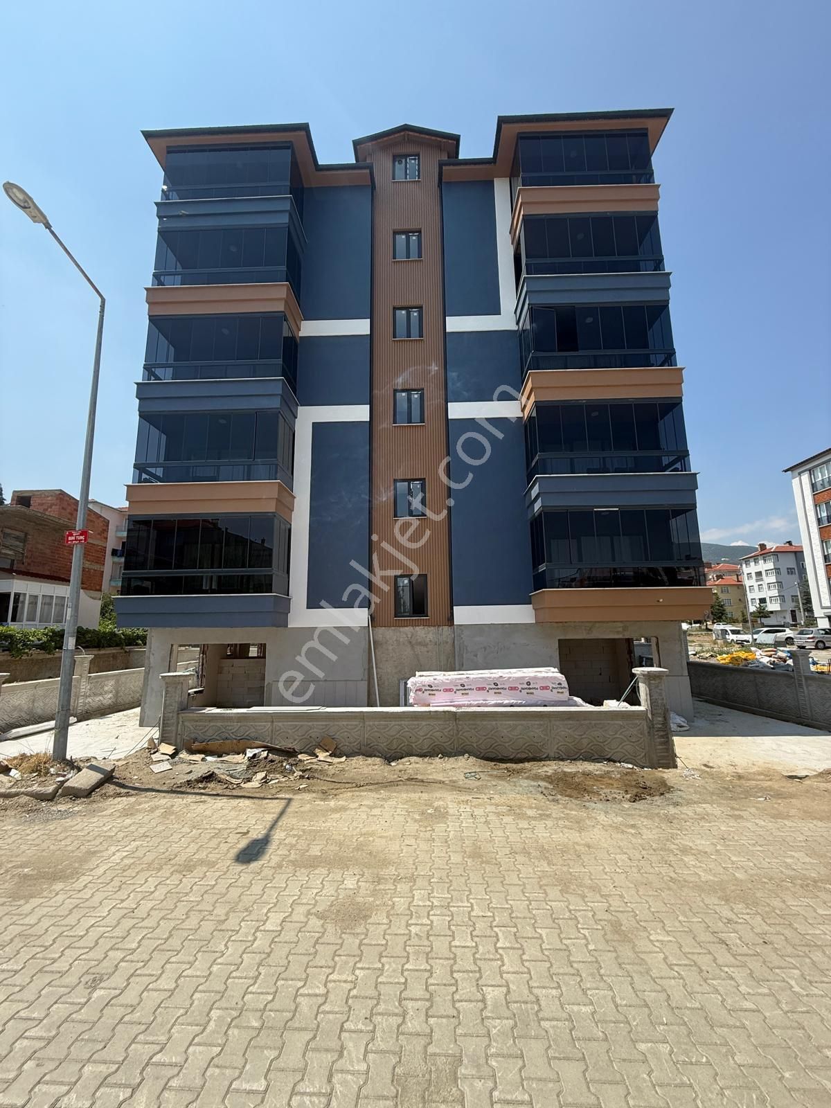 Yüksel Emlaktan İstasyon Mahallesinde Eşyalı Kiralık Daire