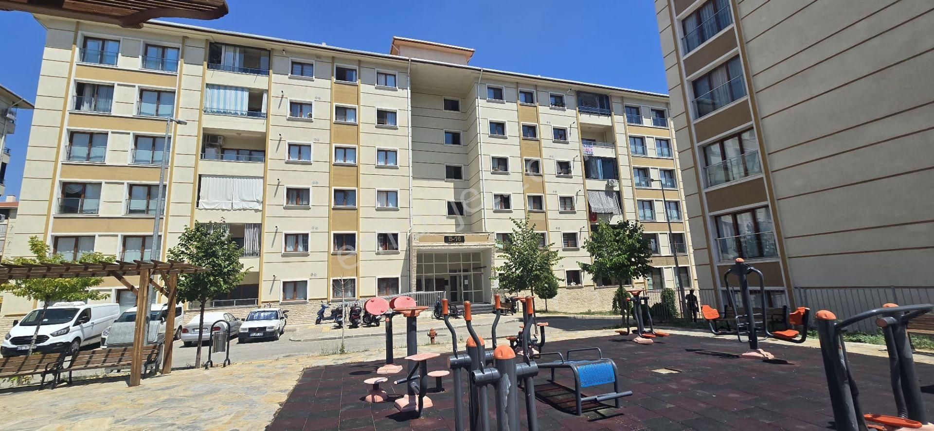 Bakan Gm'den Kayaköy Toki'de 2+1 Kiralık Geniş Daire