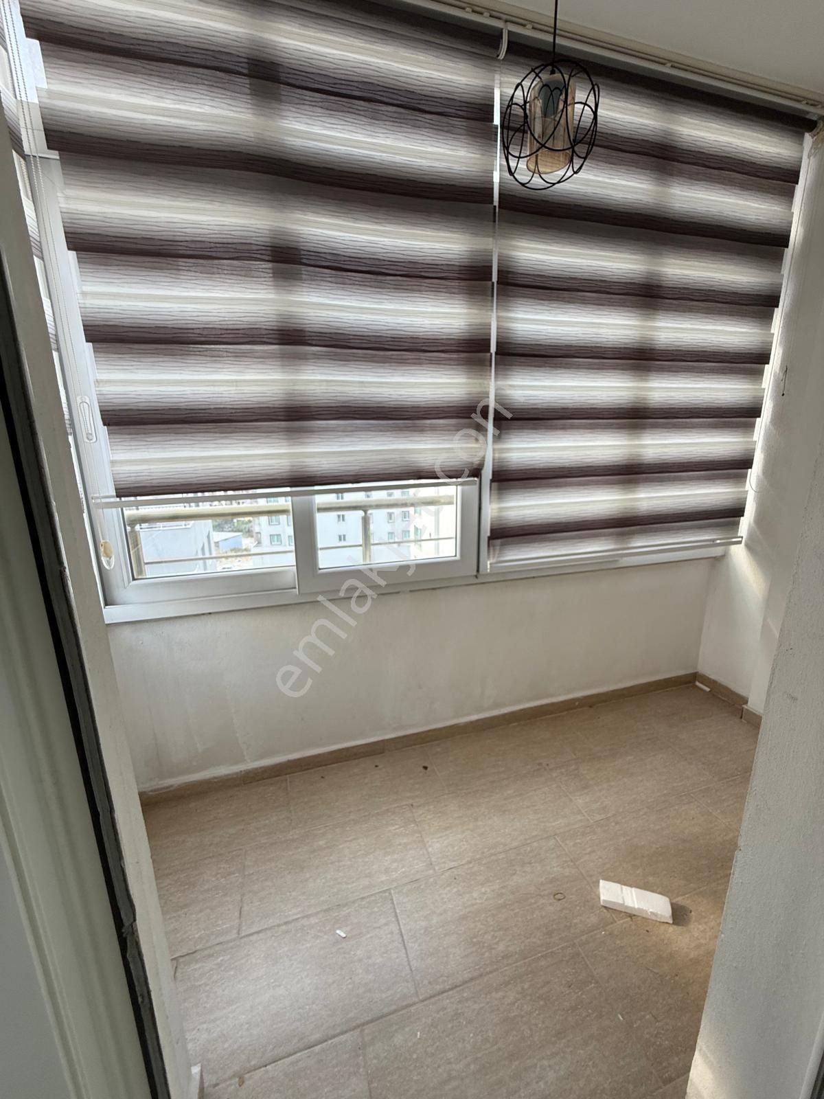 Adana Seyhan Tellidere Mahallesi Satılık 3+1 Daire 9 Yaşında İskanlı Hasarsız Devasa Genişlik