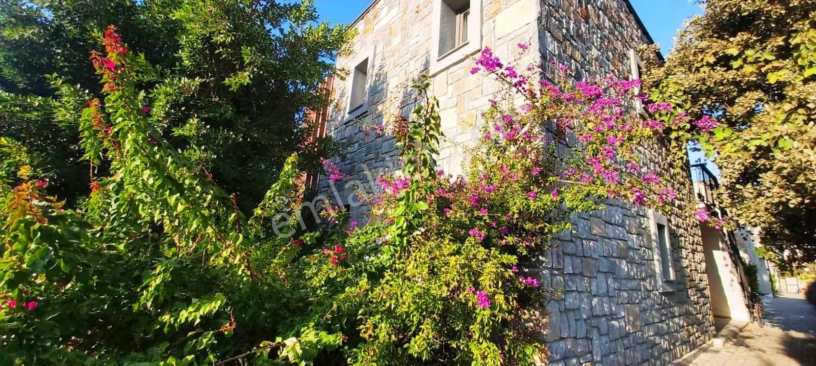 Bodrum Ortakent'te Site İçi, Kat Mülkiyetli Bahçe Katı 3+1 - Görsel 17