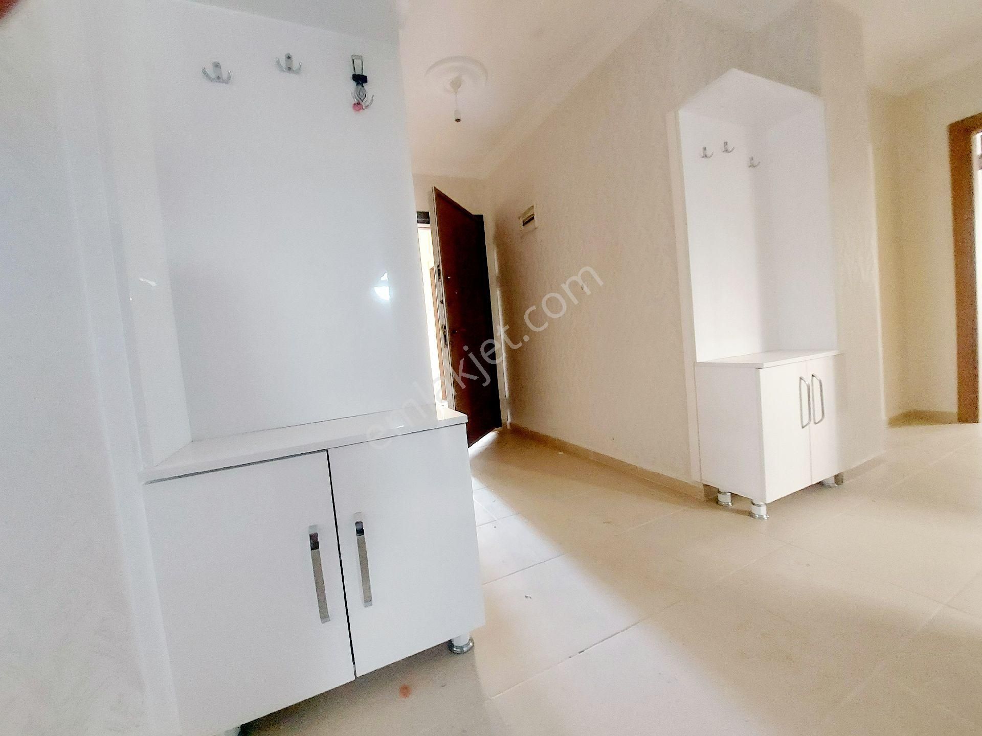 Didim Cumhuriyet Okulu Civarında Boş 2+1 Ayrı Mutfaklı Kiralık Daire