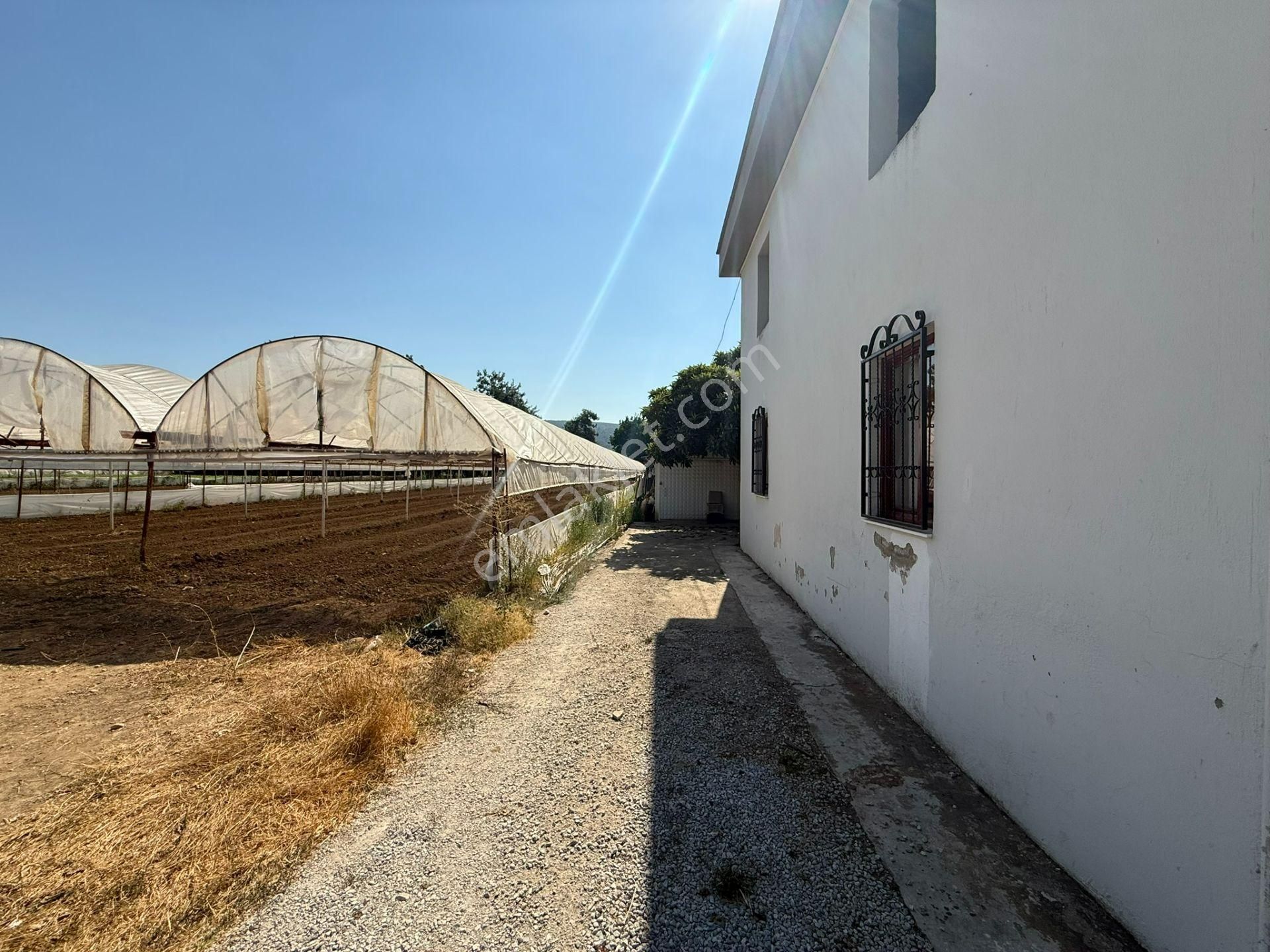 Menderes'te Satılık Tarla Ve Müstakil Ev - Görsel 26