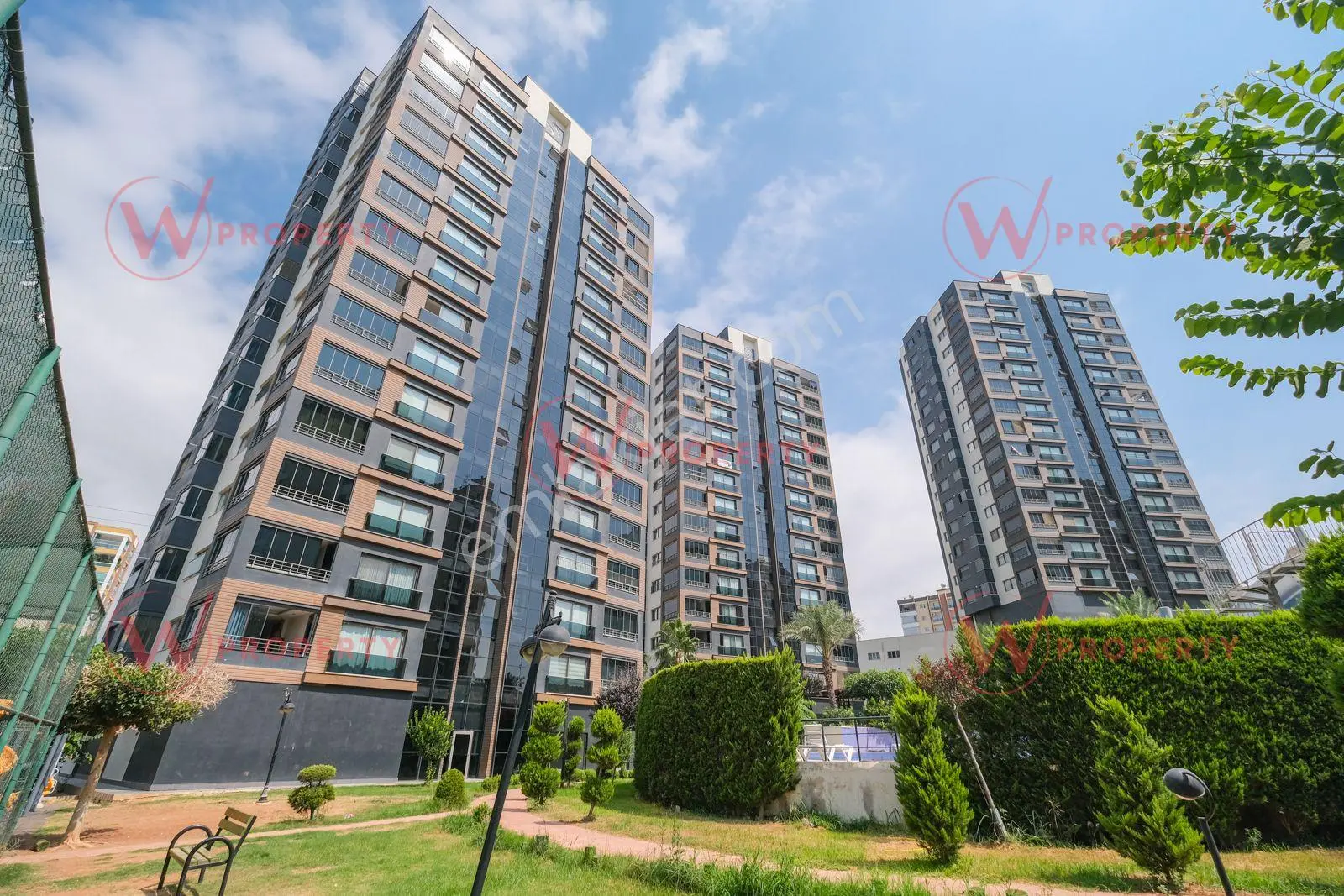W Property'den Armada Grand Plaza'da 5+1+saunalı Daire