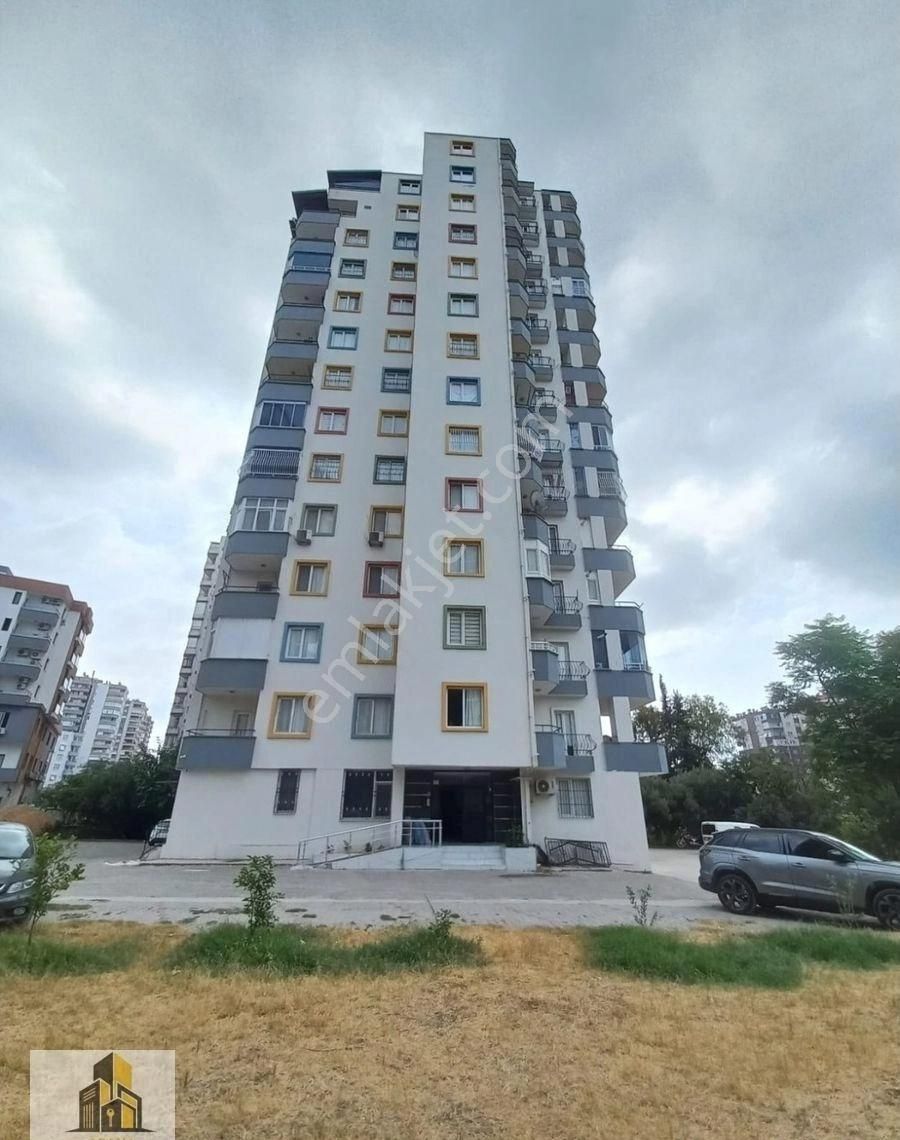Amaç'dan İller Bankasına Yürüme Mesafesinde 4+1 Açık Mutfaklı Hasarsız Site İçinde Geniş Daire