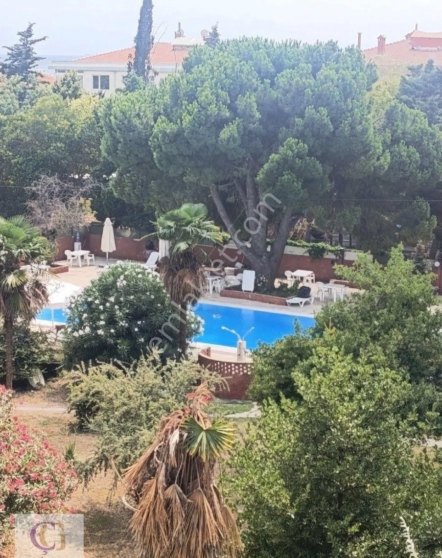 Çizme Gyrmnkl Den Yeşilköy De Havuzlu Sitede Eşyalı Kiralık 3+1