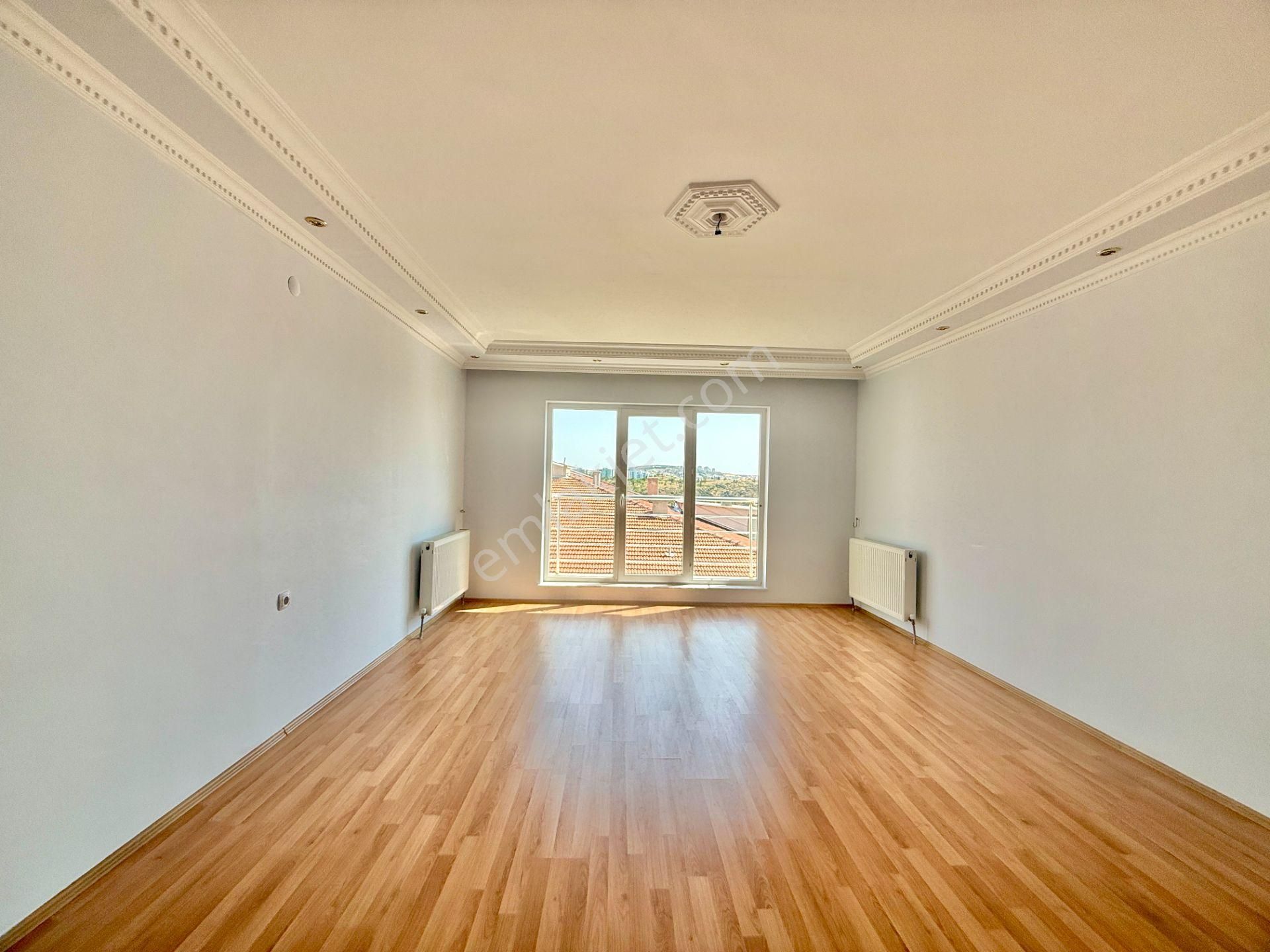 Çiftçioğulları Emlak'tan Merkezi Lokasyonda Asansörlü, Manzaralı Ara Kat 3+1 Kiralık Daire