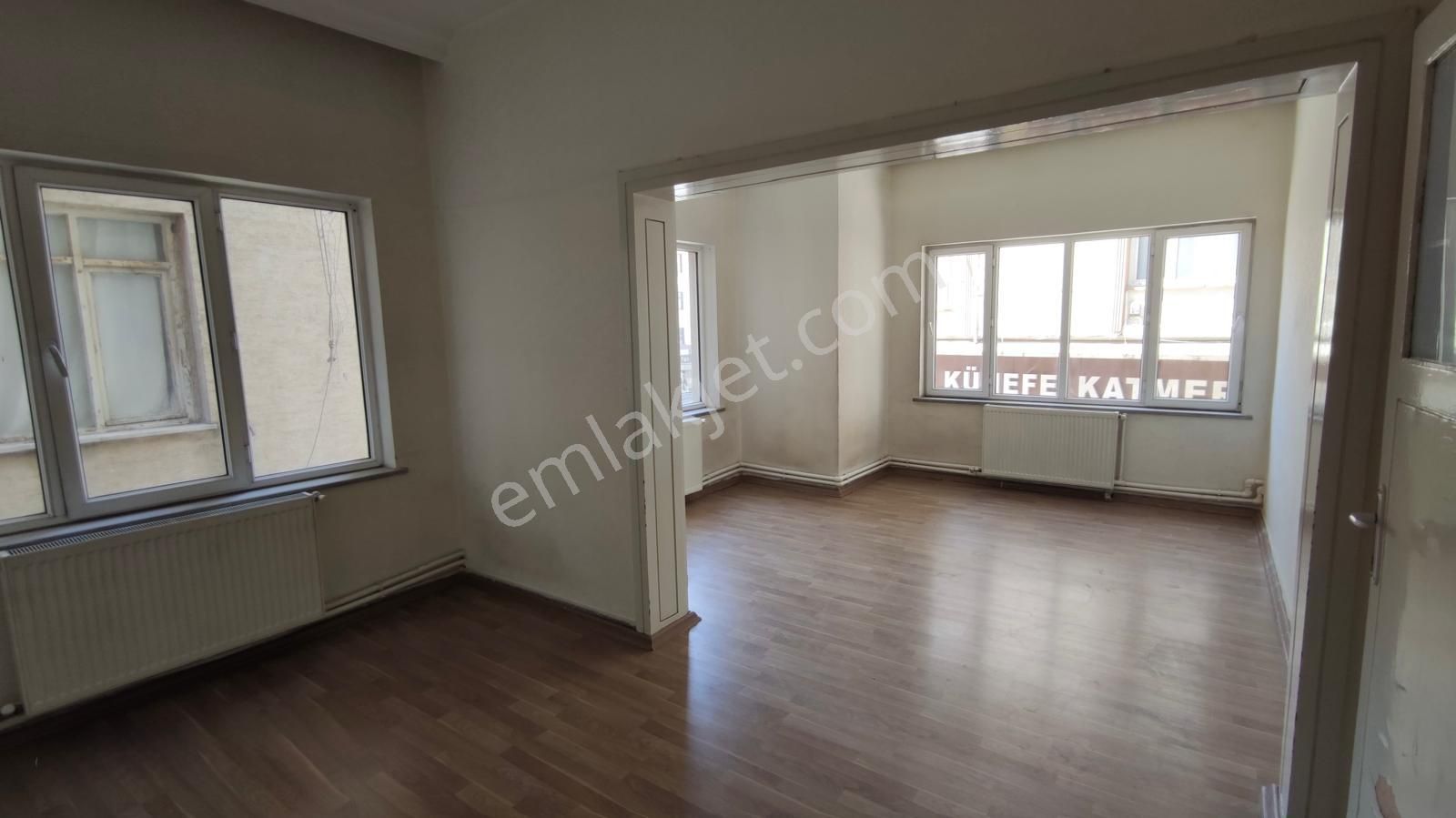 Babil Emlaktan Kiralık Şehir Merkezinde 3+1 Daire