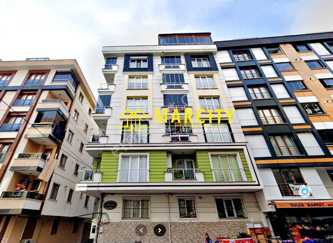 Marcity'den Şirinevler'de 12 Yıllık Köşe Kullanışlı Dublex Daire