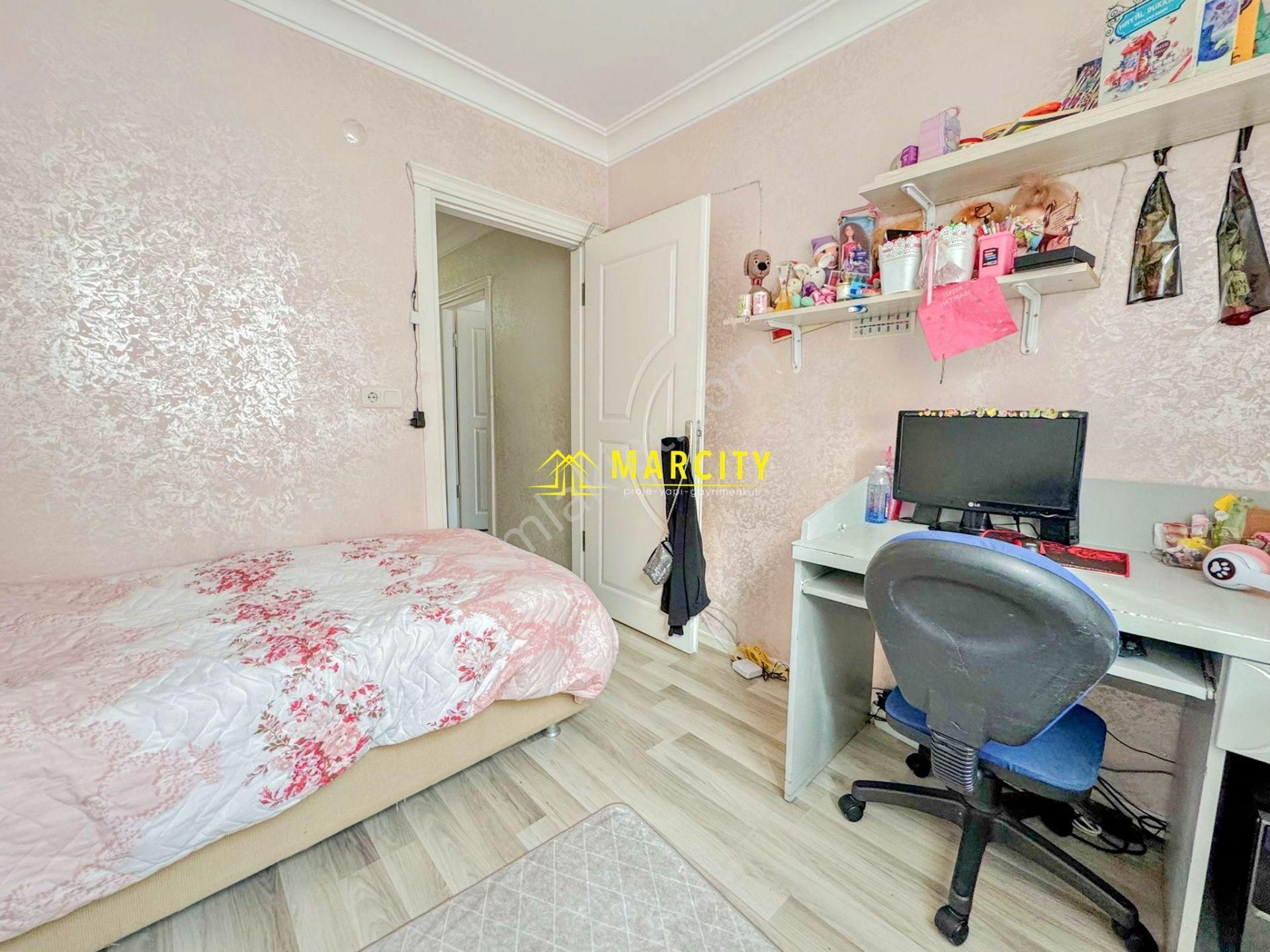 Marcity'den Şirinevler'de 12 Yıllık Köşe Kullanışlı Dublex Daire - Görsel 16