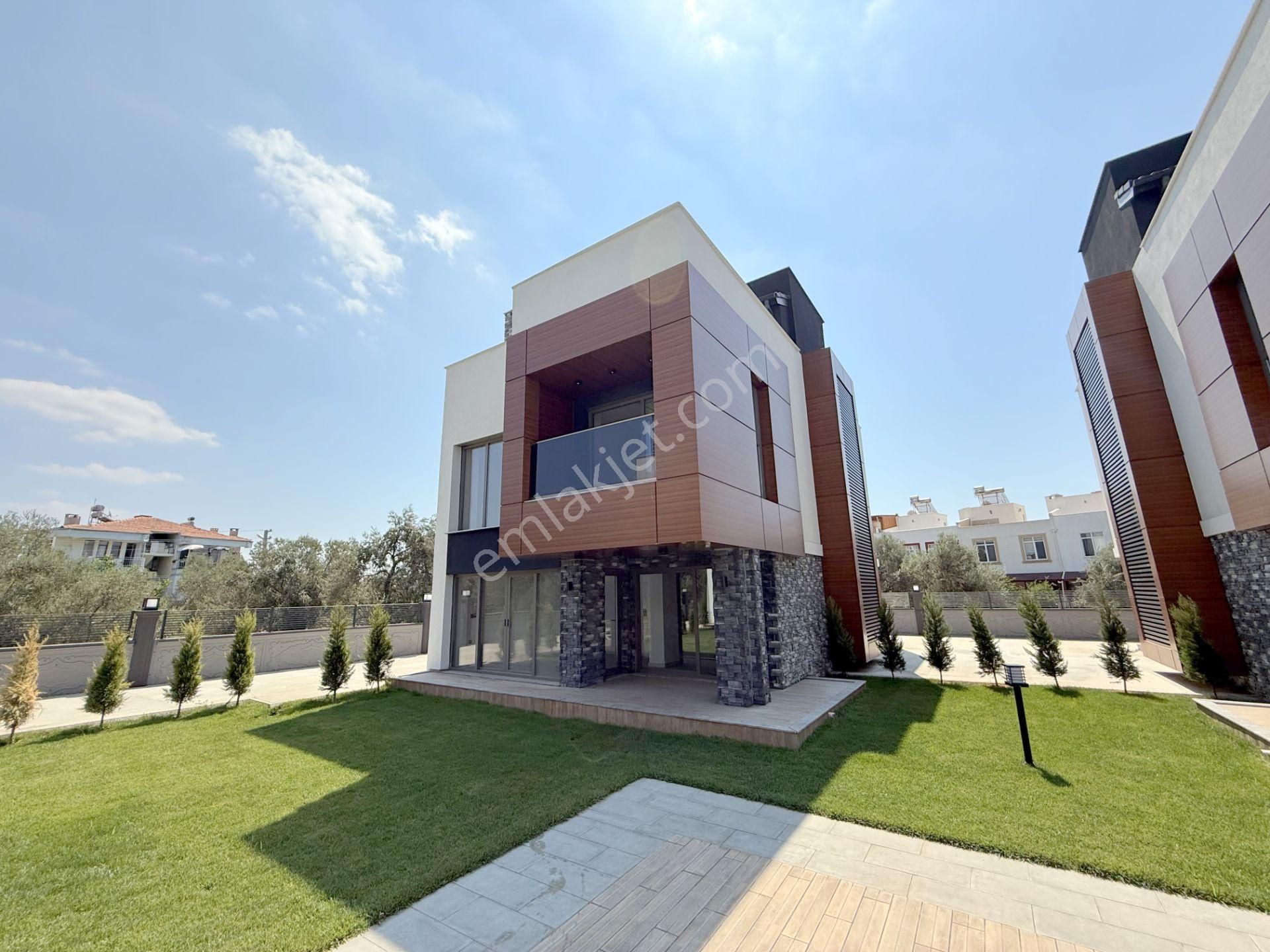 💥💥 Güç Gayrimenkul'den Güre'de Yüzme Havuzlu Yüksek Tavanlı Ultra Lüx Satılık 4+1 Villa - Görsel 2