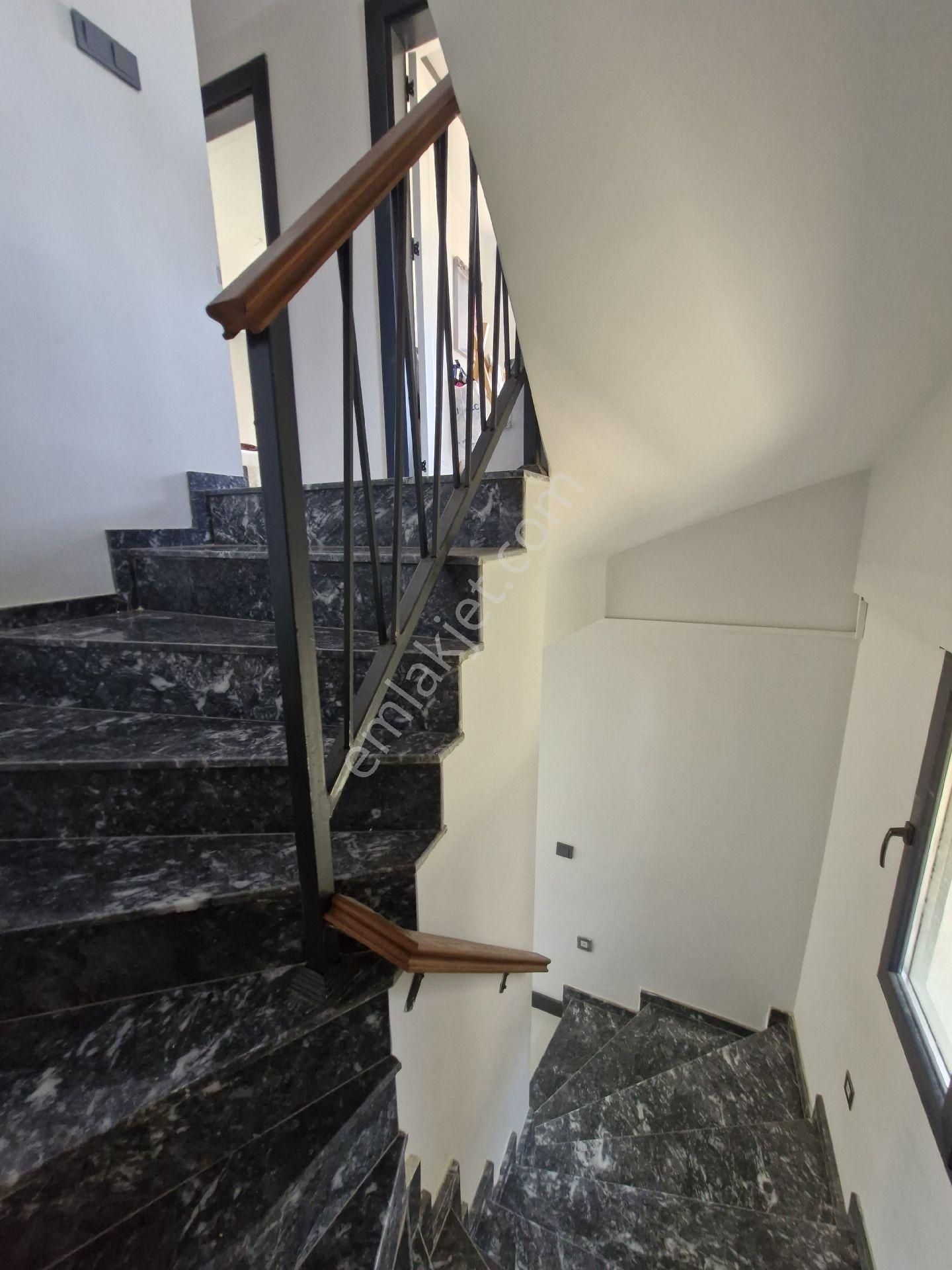 İzmir Seferihisar Çolak İbrahim Beyde Fırsat Villa - Görsel 9