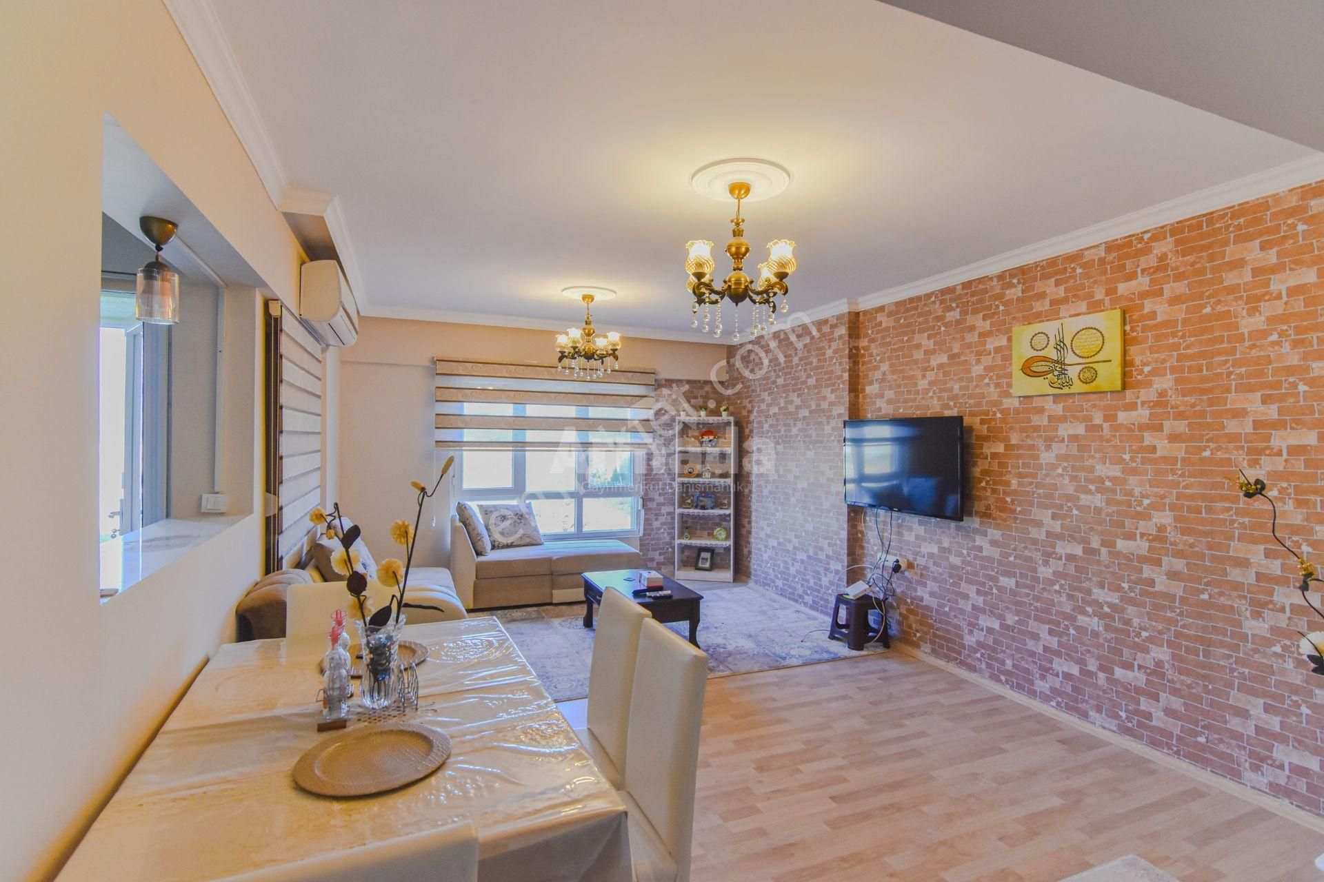 Kuşadası Değirmendere Mh.'de 2+1 Full Eşyalı Fırsat Daire
