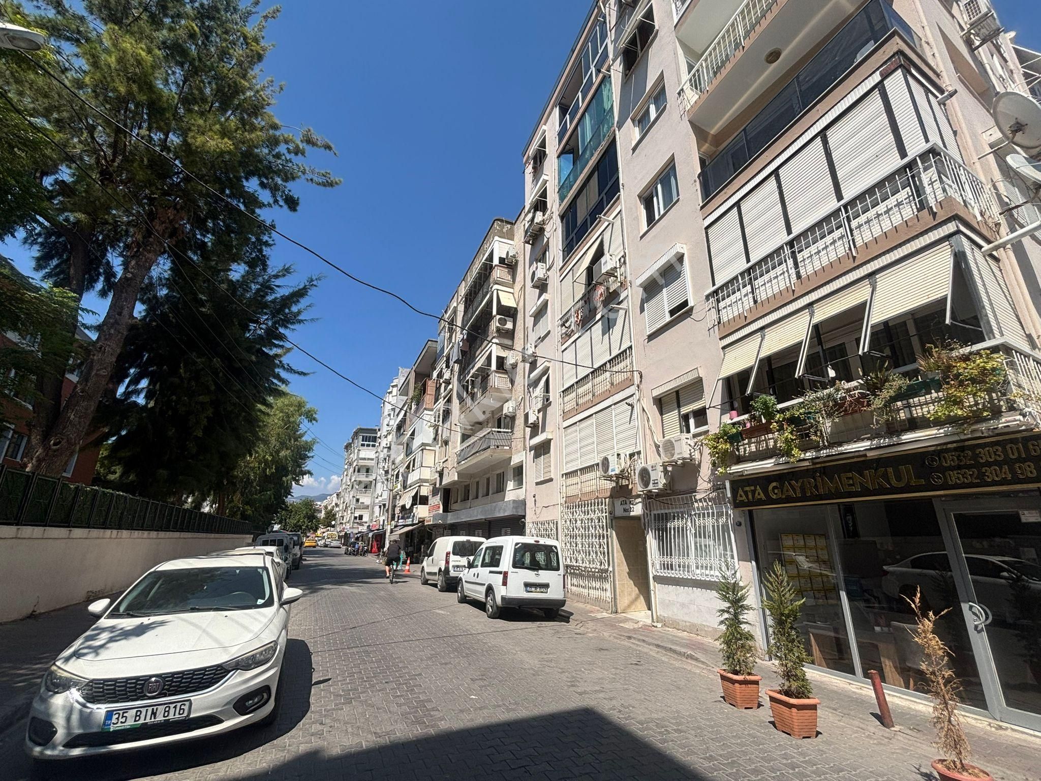 Karşıyaka Lisesi Karşısı Merkezi Konumda 3+1 Kiralık Geniş Daire