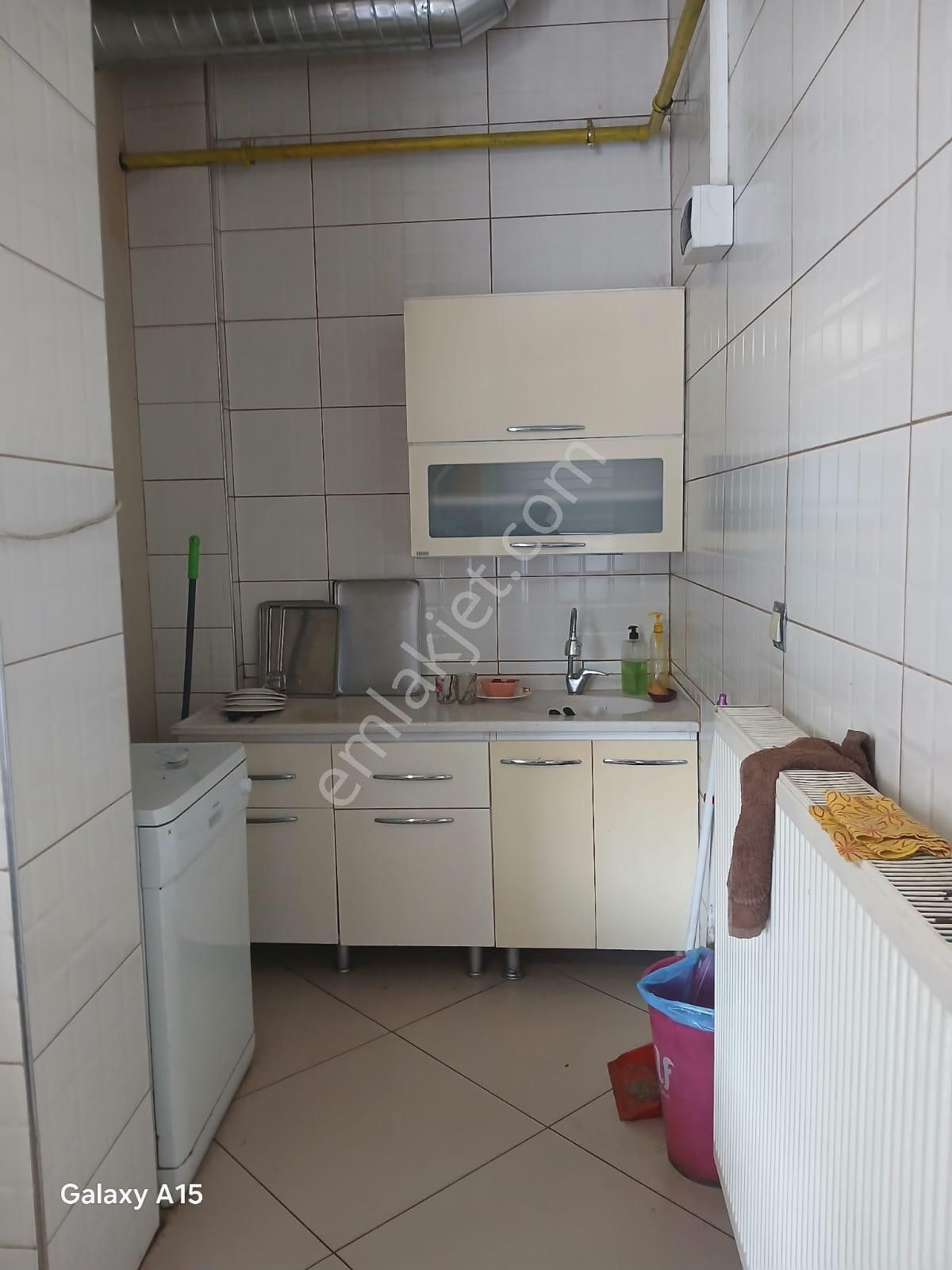 Tombakzade Caddesinde Devren Pastane - Görsel 15