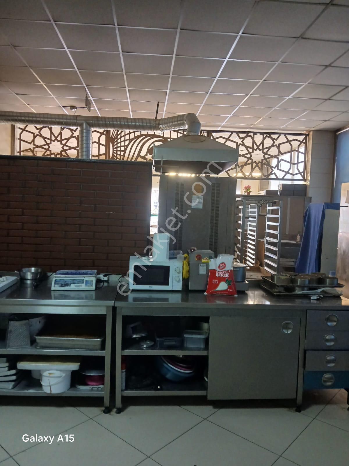 Tombakzade Caddesinde Devren Pastane - Görsel 7