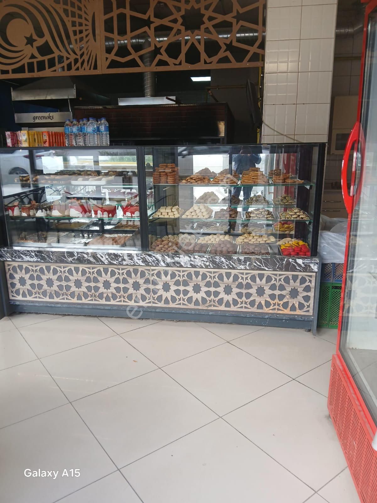 Tombakzade Caddesinde Devren Pastane - Görsel 5