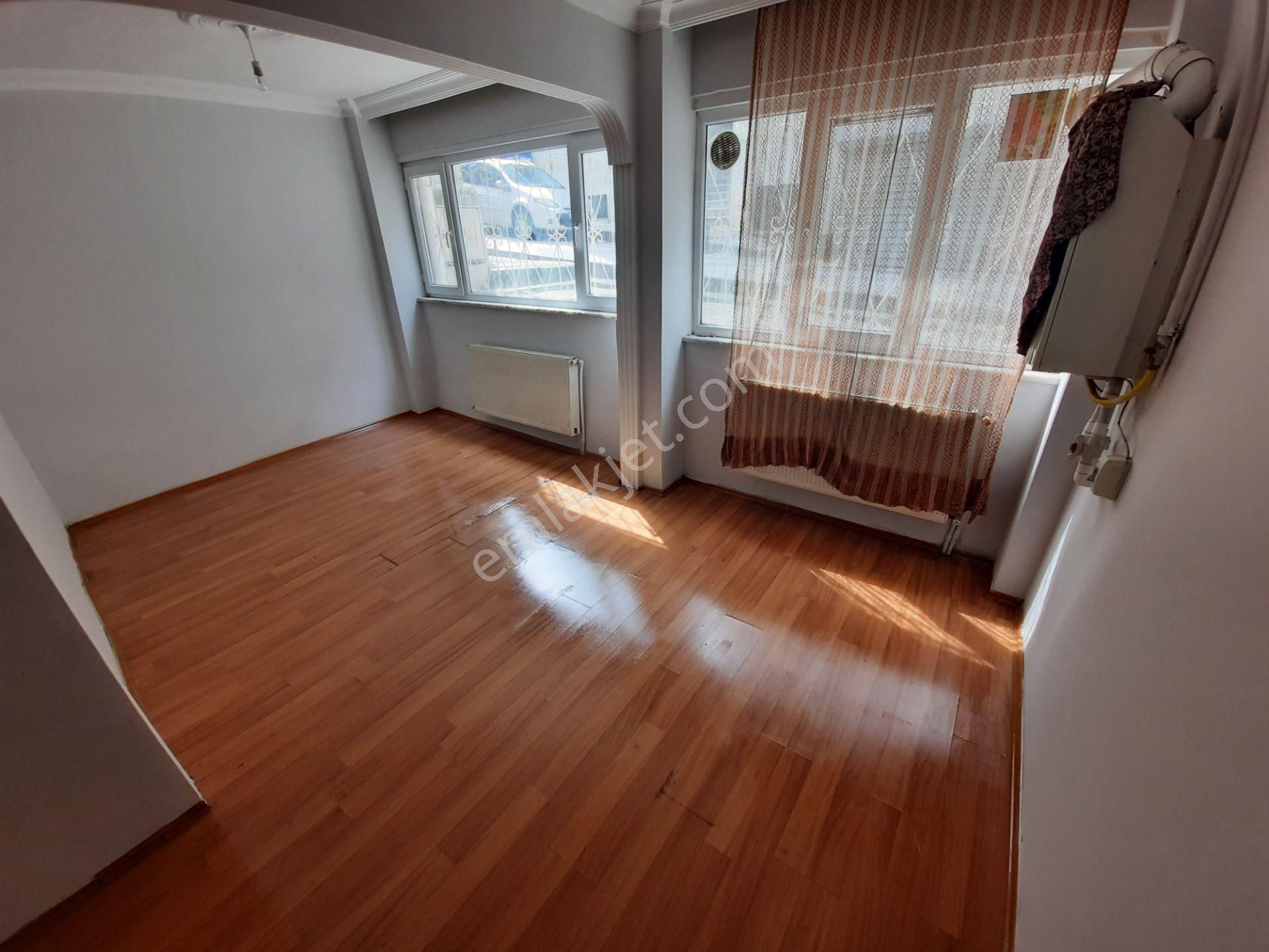 Deluxe 26 ' Dan Merkeze Yakın Giriş Kat 1+1 60 M2 Daire