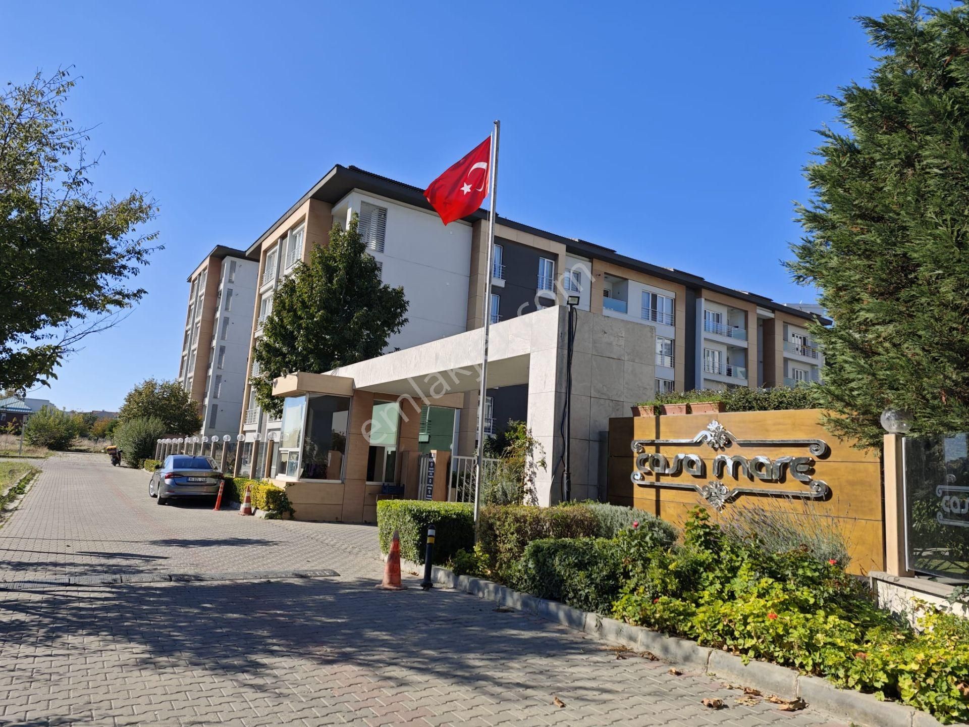 Güncel İlan!! Deniz Manzaralı Bölgenin En İyi Sitelerinden Casa Mare Evlerinde 2+1 Daire