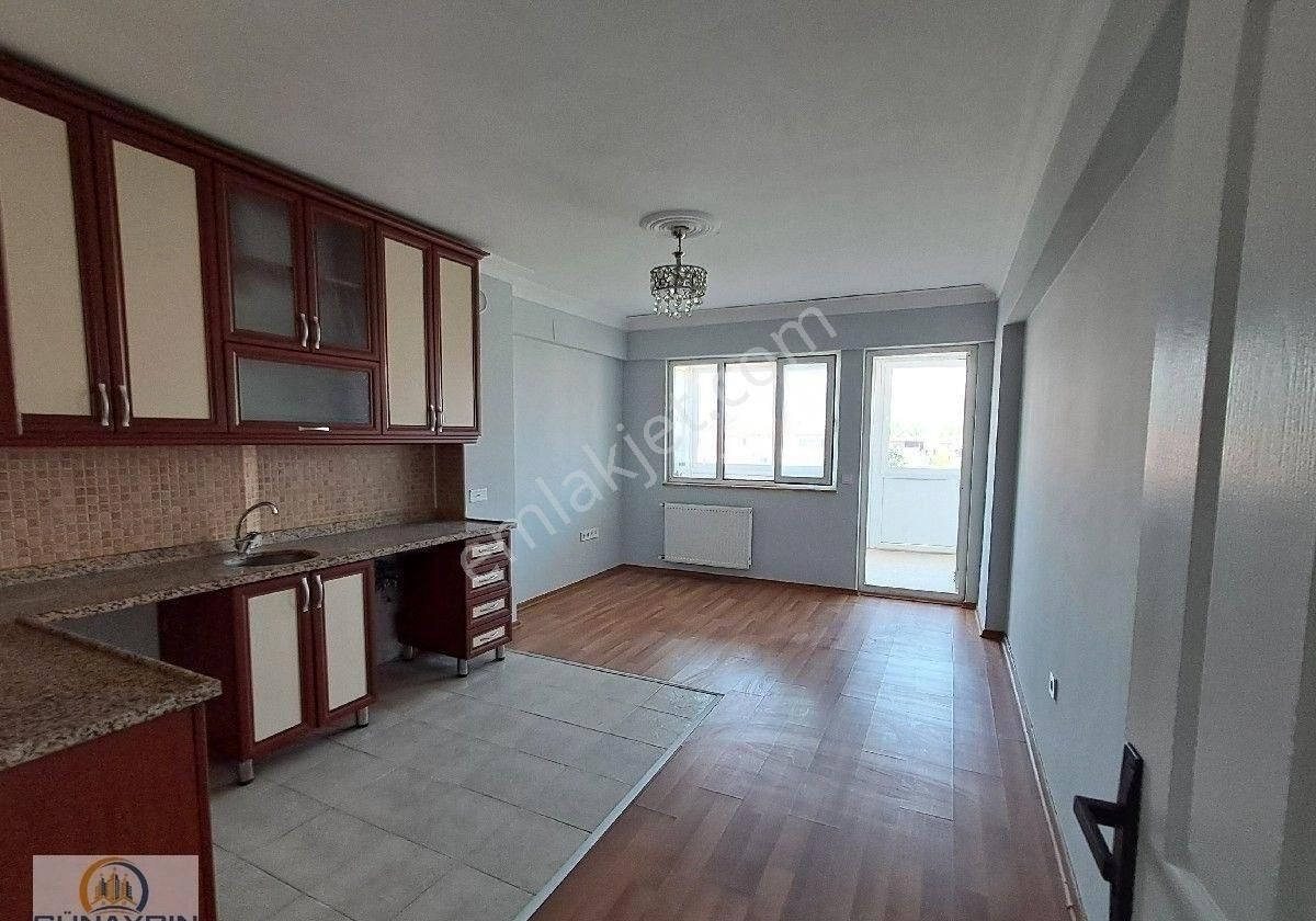 Günaydın Emlak'tan Ortaca Merkezde 2+1 Tadilatlı Satılık Daire