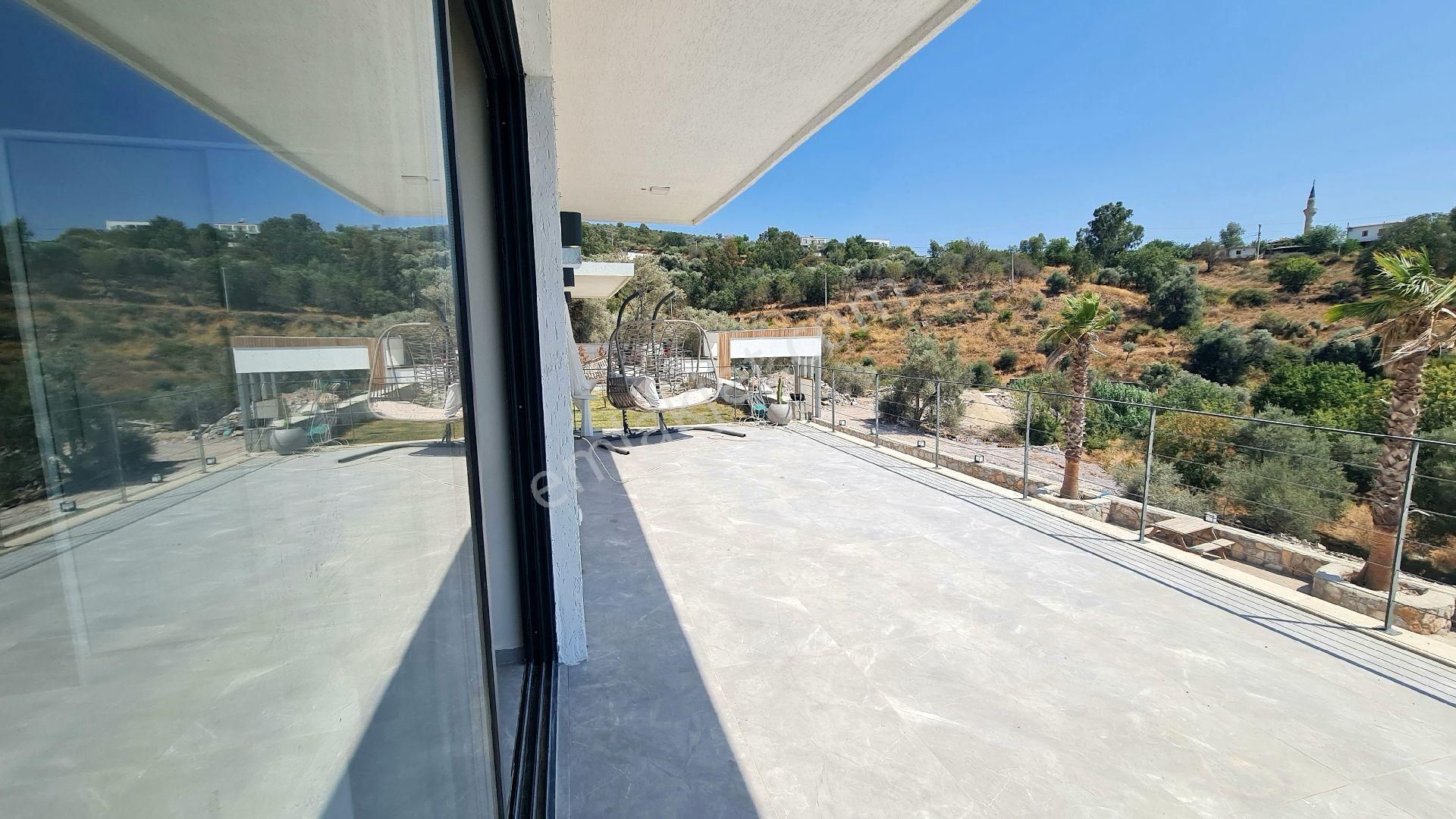 Dörttepe’de Satılık Havuz 4+1 Site İçi Villa!! - Görsel 35