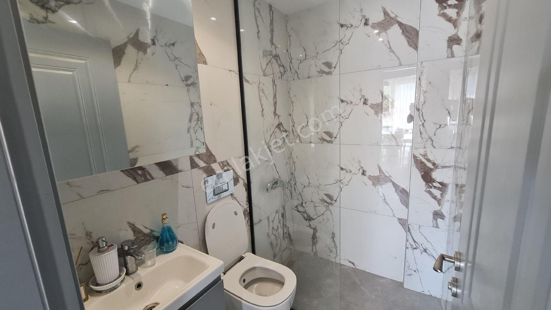 Dörttepe’de Satılık Havuz 4+1 Site İçi Villa!! - Görsel 17
