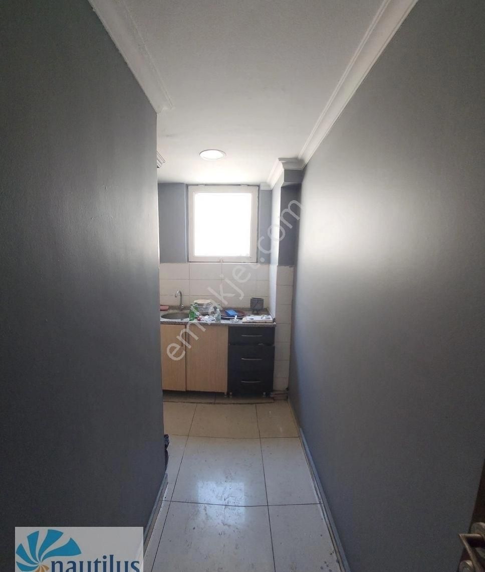Kadıköy Rasimpaşa Merkezde Cadde Üzeri 4+1 İşyerine Uygun Kiralık Daire.​ - Görsel 2