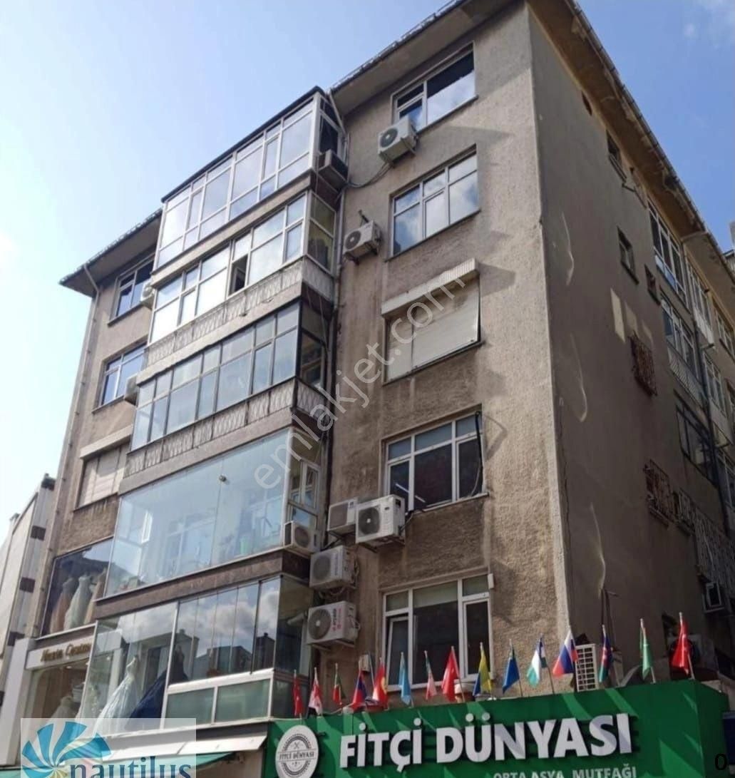 Kadıköy Rasimpaşa Merkezde Cadde Üzeri 4+1 İşyerine Uygun Kiralık Daire.​ - Görsel 5