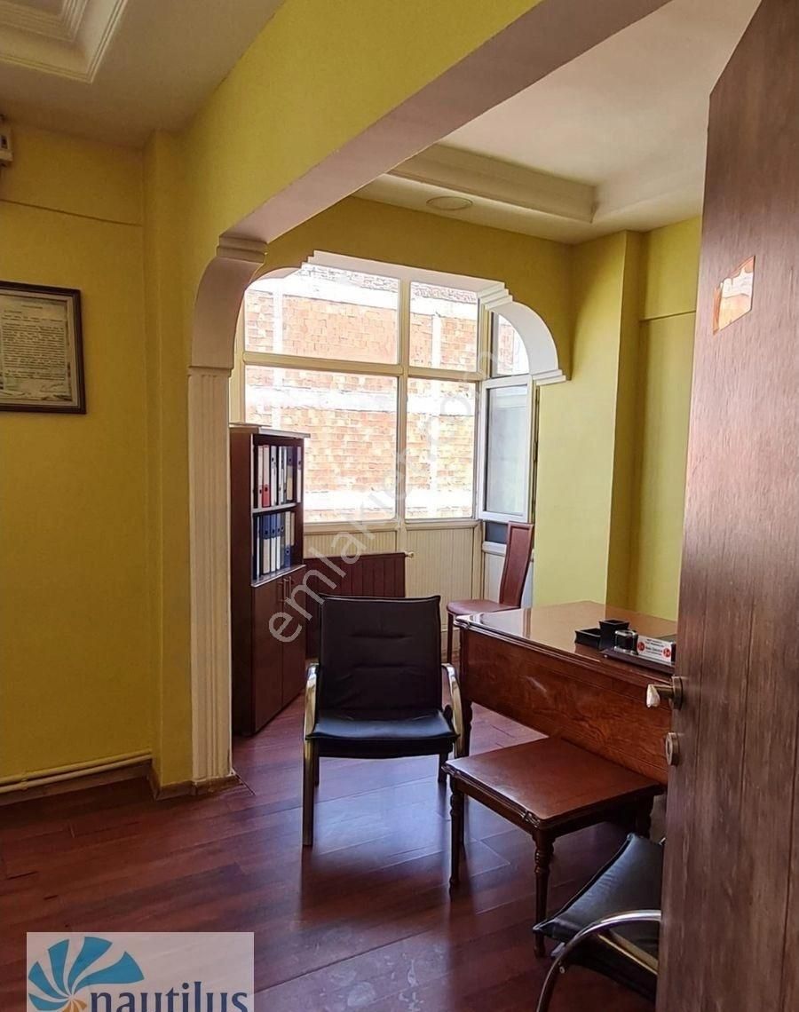 Kadıköy Rasimpaşa Merkezde Cadde Üzeri 4+1 İşyerine Uygun Kiralık Daire.​ - Görsel 18