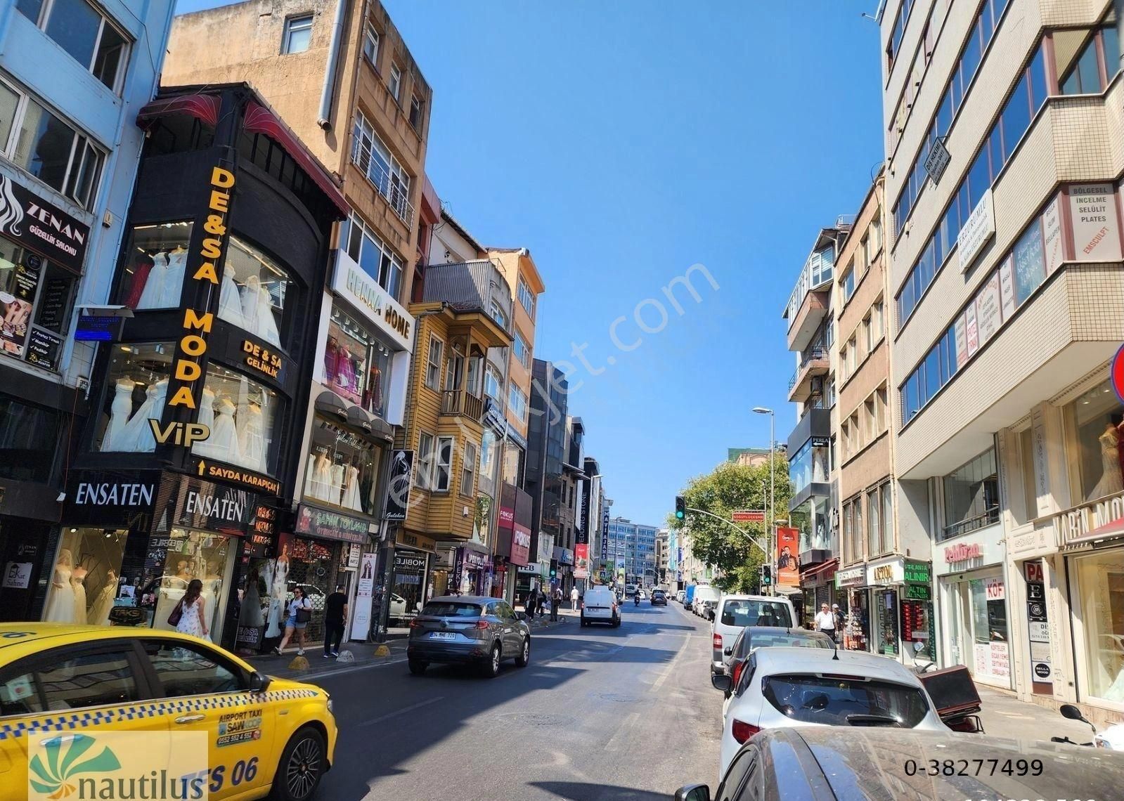 Kadıköy Rasimpaşa Merkezde Cadde Üzeri 4+1 İşyerine Uygun Kiralık Daire.​ - Görsel 19