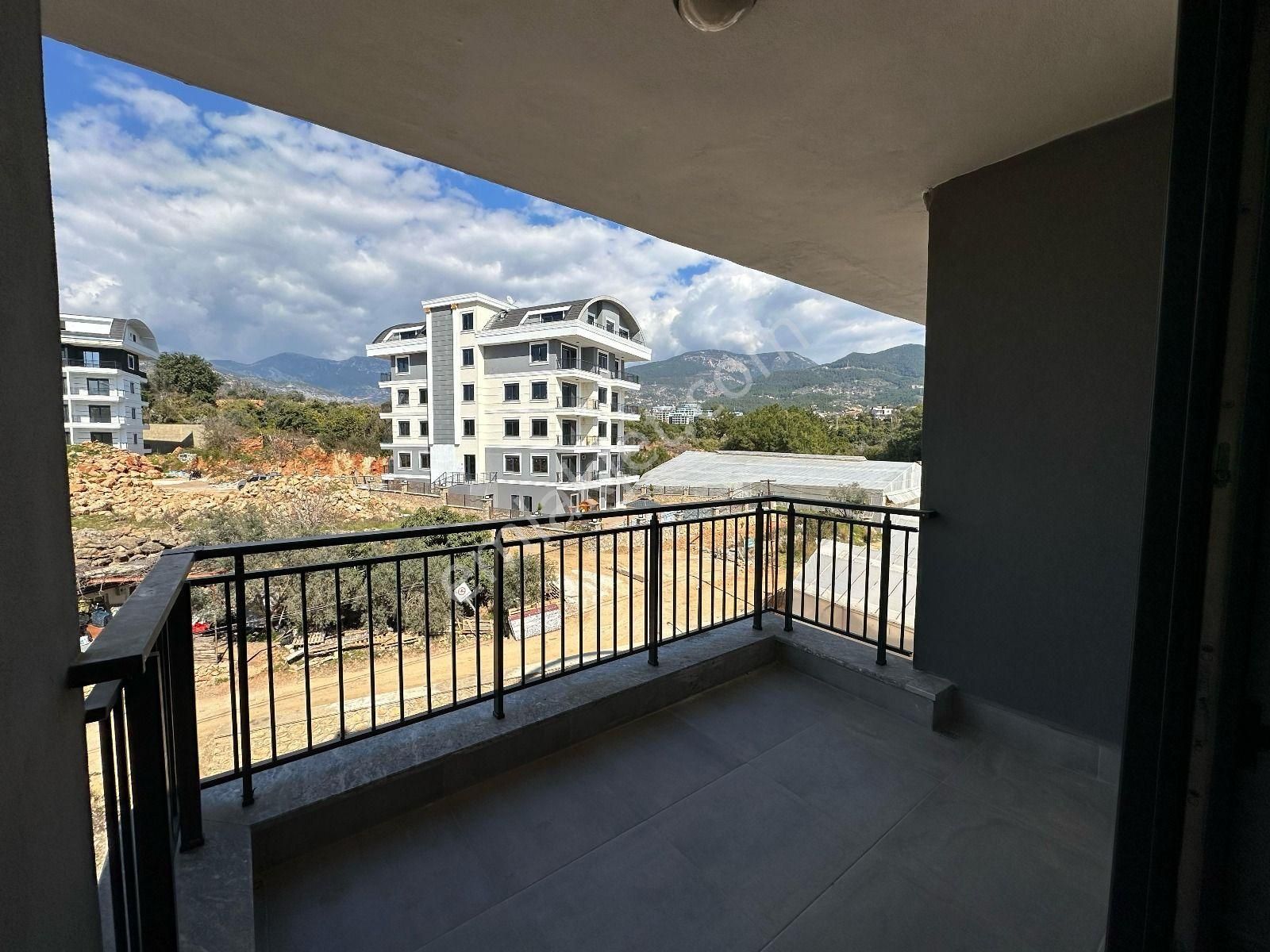 Baha'dan Alanya Da Doğa Manzaralı Lüks 4+1 Daire - Görsel 2