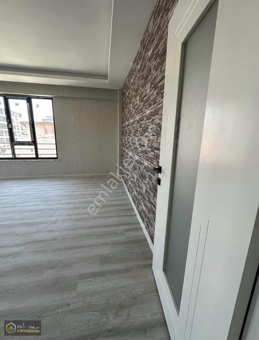 Karatay Gaziosmanpaşa Mah. Siteiçi Arakat 4+1 Lüx Daire
