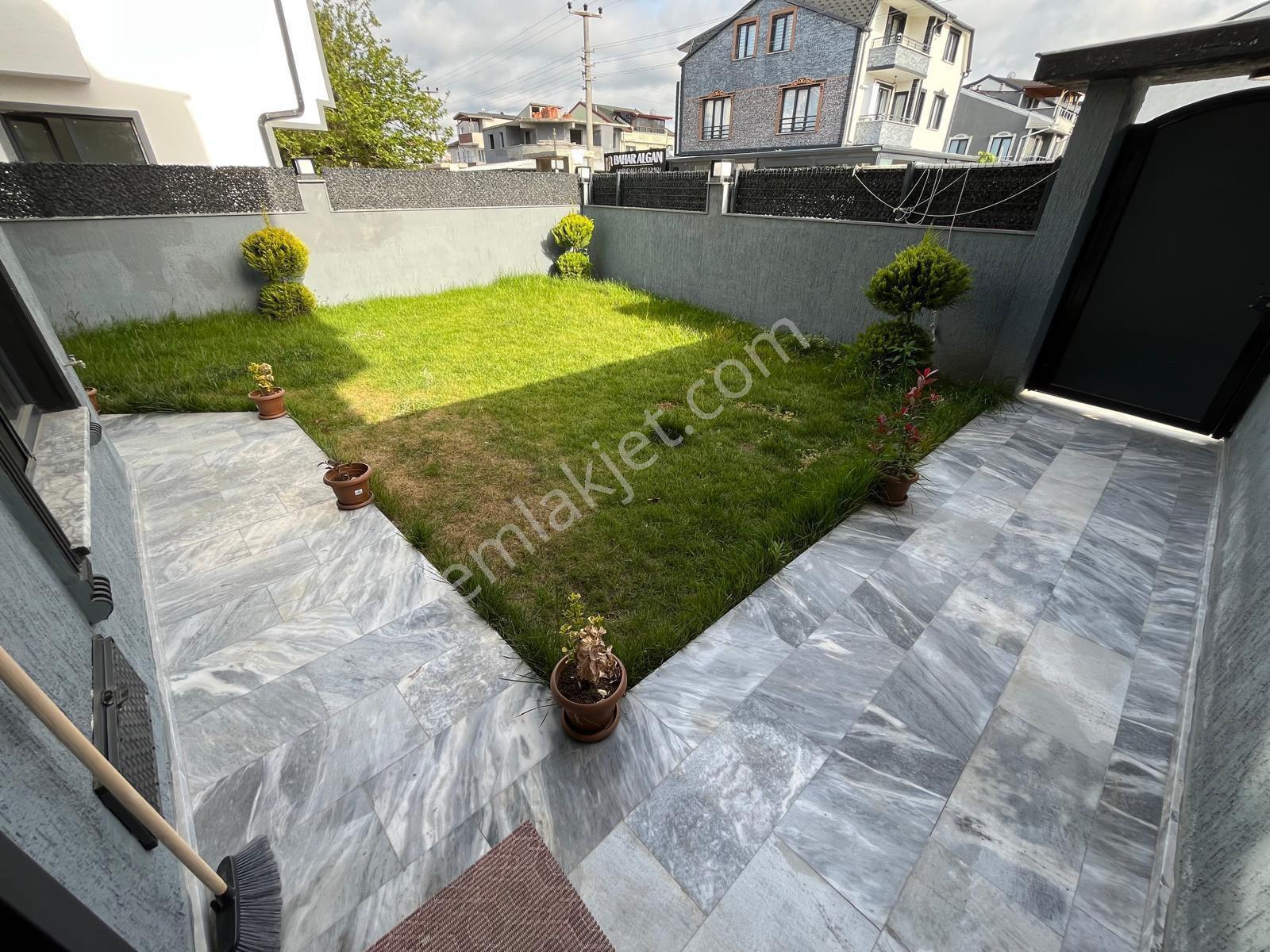 Kocaali Alandere Mah. Müstakil Geniş Bahçeli, 3+1 Yerden Isıtmalı Satılık Sıfır Tripleks Villa - Görsel 7