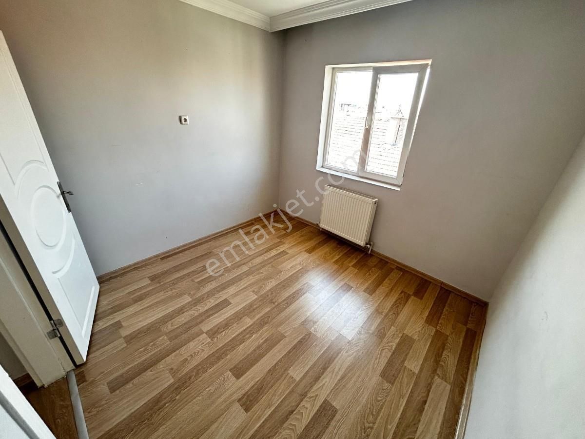 Sincan Mareşal Çakmak Mh3+1 Yapılı Katta Bağımsız Ön Cephe Daire