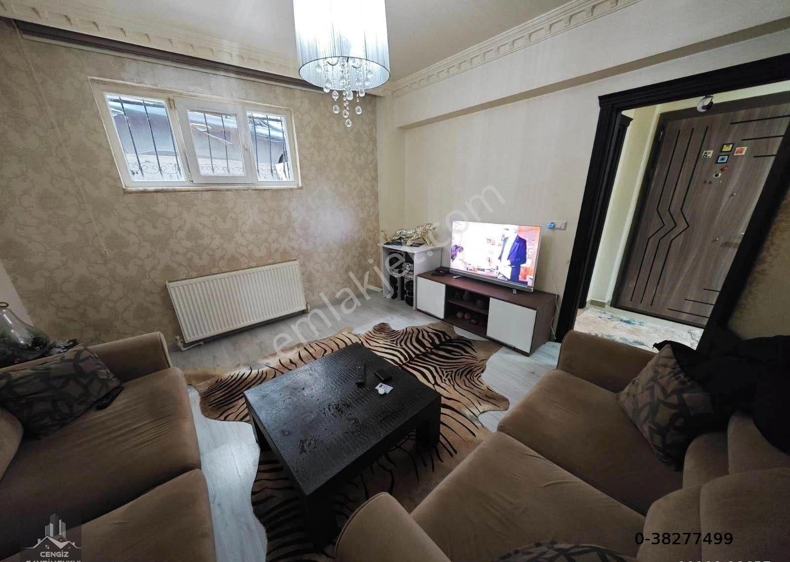 Yenibosna Mevlana Camii Yakını Boş Daire 1+1 Bahçeli Bahçe Kat