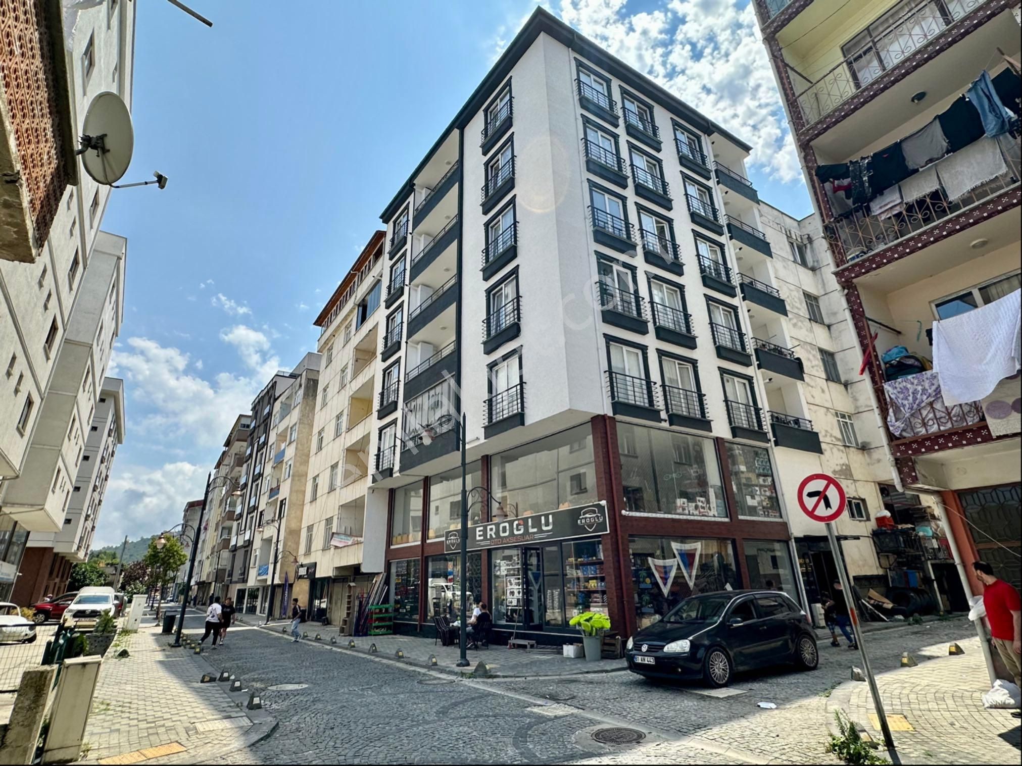 Yomra Merkezde Satılık Masrafsız 2+1 Daire
