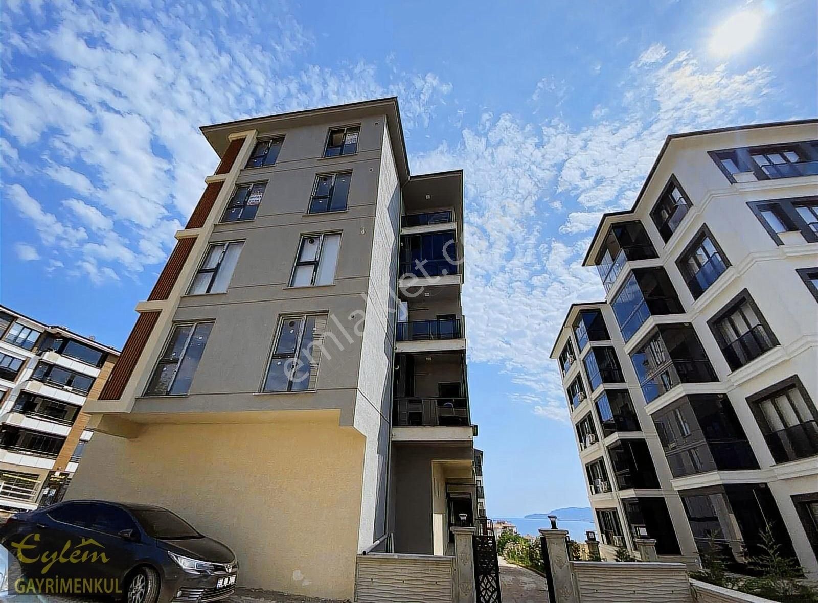 Eylem Gayrimenkul'den Atatürk Mahallesi'nde 1+1 Kiralık Daire
