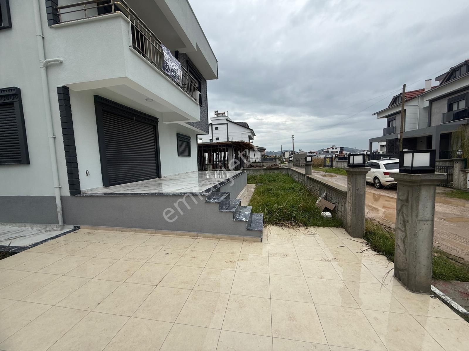 Dikili Cumhuriyet Mah. Çetin Emeç'te Satılık Müstakil 4+1 Villa - Görsel 28