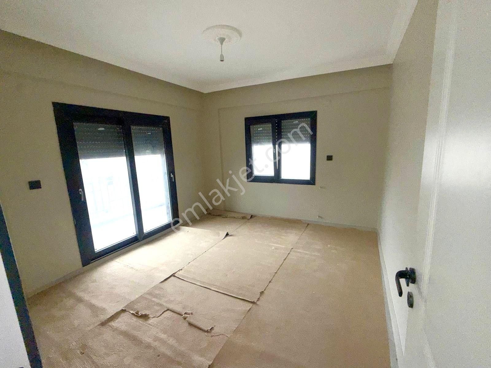 Dikili Cumhuriyet Mah. Çetin Emeç'te Satılık Müstakil 4+1 Villa - Görsel 13