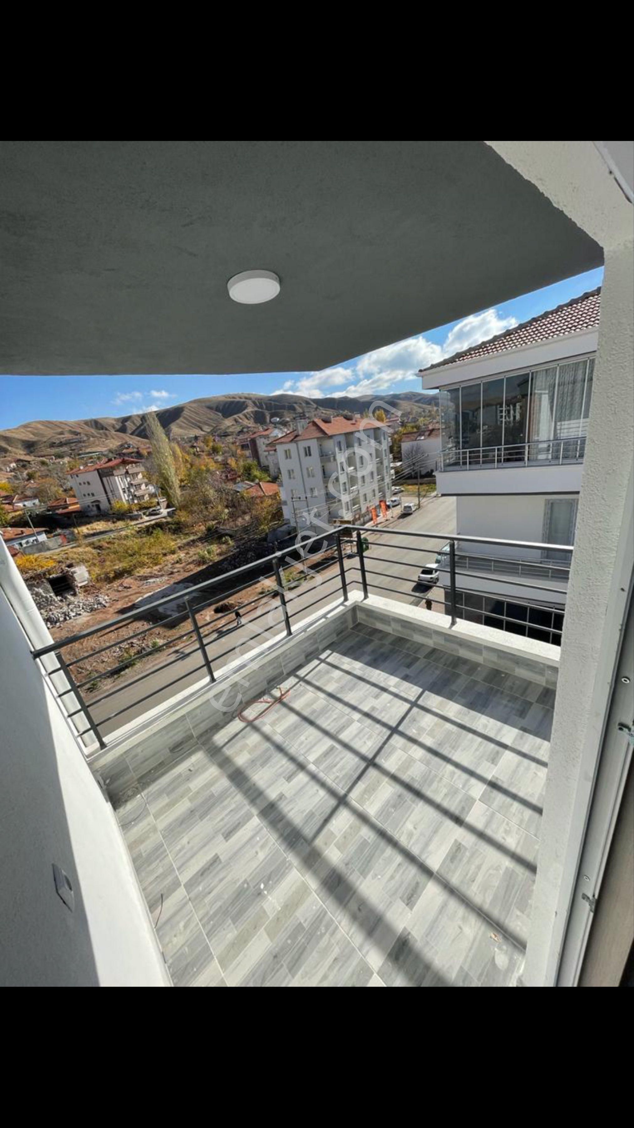 Sahibinden 3+1 Yeni Bina Hazır Kiracılı