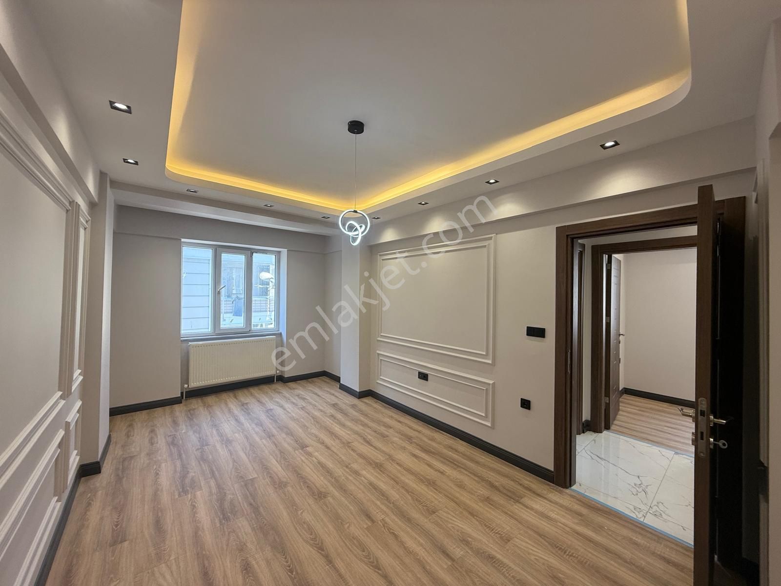 Bayrampaşada Üç Cepheli Satılık Lüks Geniş Ferah 3+1 Daire