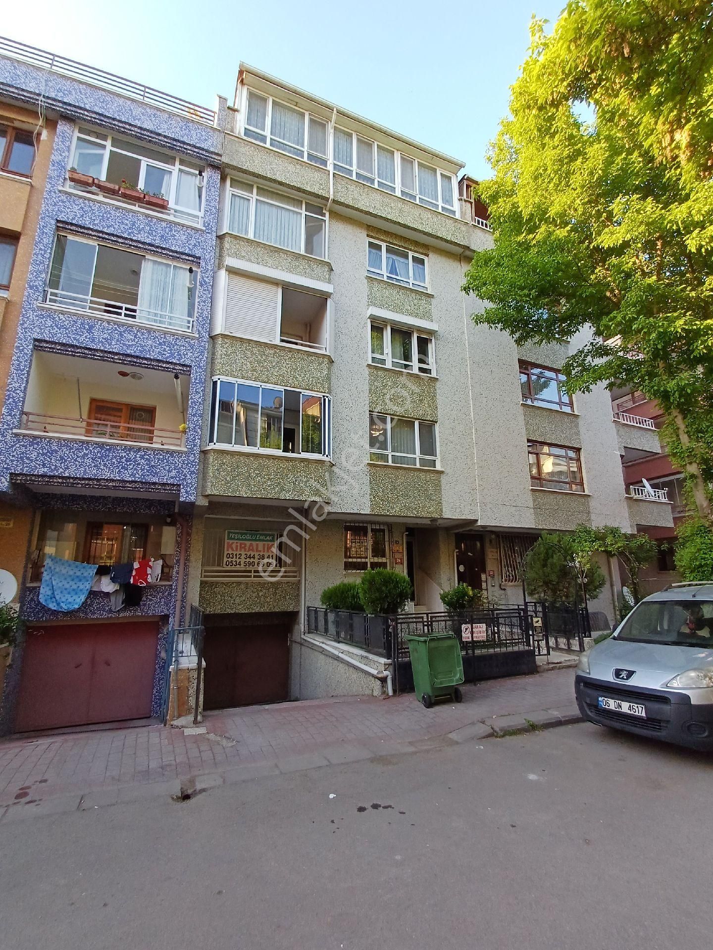 Yeşiloğlu Emlaktan Yenimahalle Merkezde Metro Yakınında Bakımlı Yüksek Giriş Balkonlu 2+1 Daire