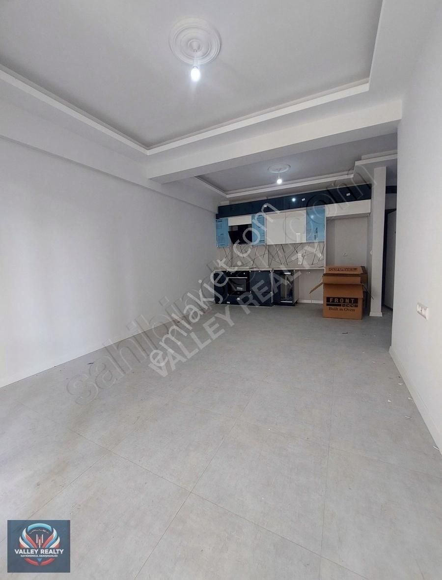 Valley Realtyden Nusratiyede Havuzlu 2+1 Daire!