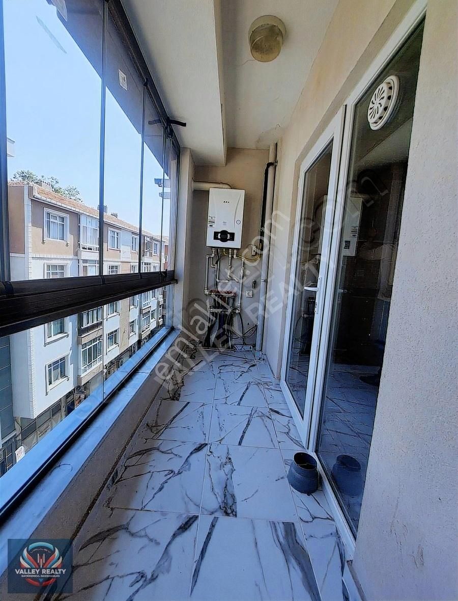 Valley Realty'den Reşadiye Mahallesi'nde Kiralık 2+1 Daire