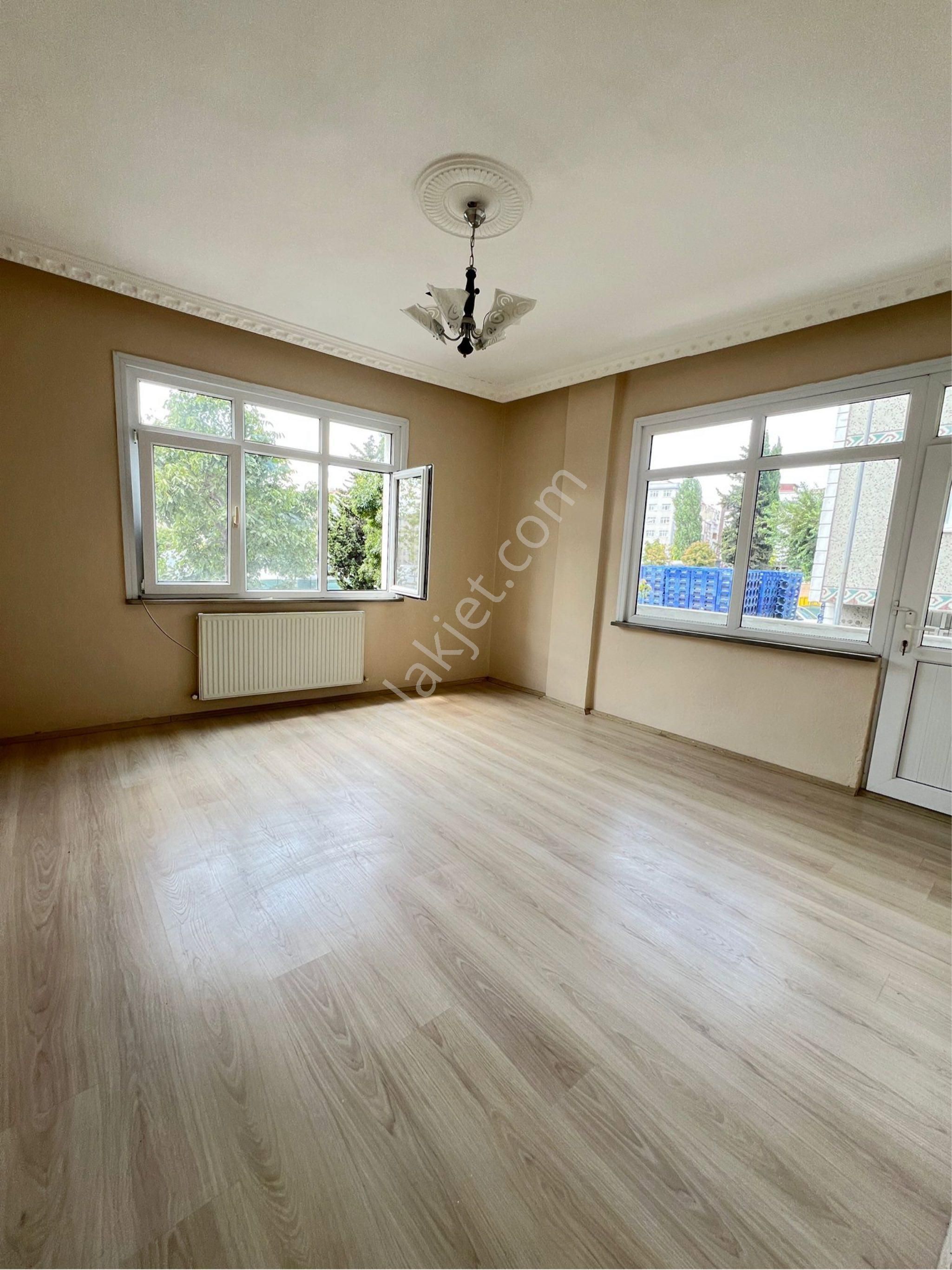 İmren Gayrimenkulden Kiralık 3+1 Sefaköy Merkezde 1.kat Kemalpaşa Mh