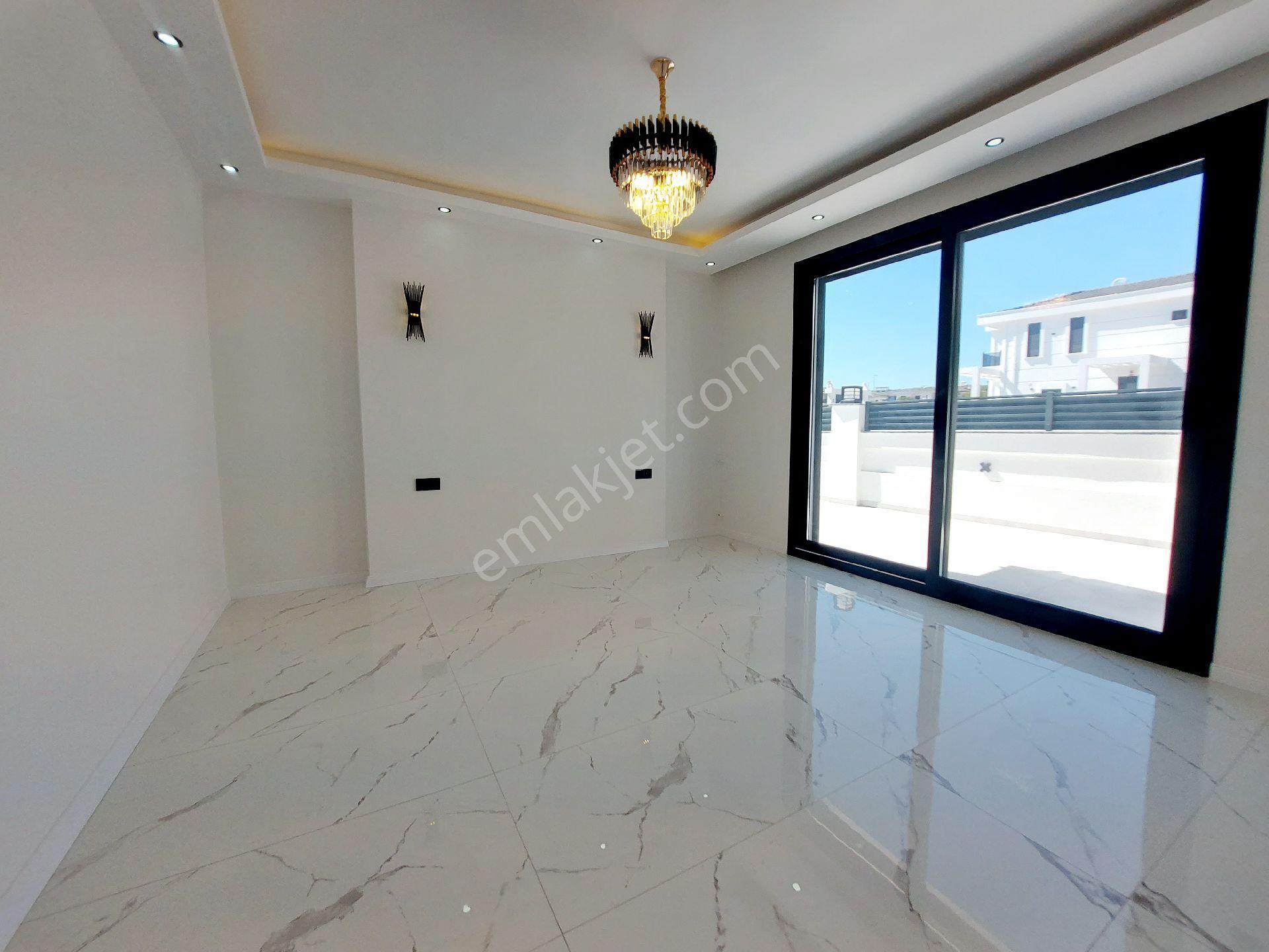Didimin Beyaz Saraylarından Bir Daha Havuzlu 4+1 Ayrı Mutfak Akıllı Villa - Görsel 9