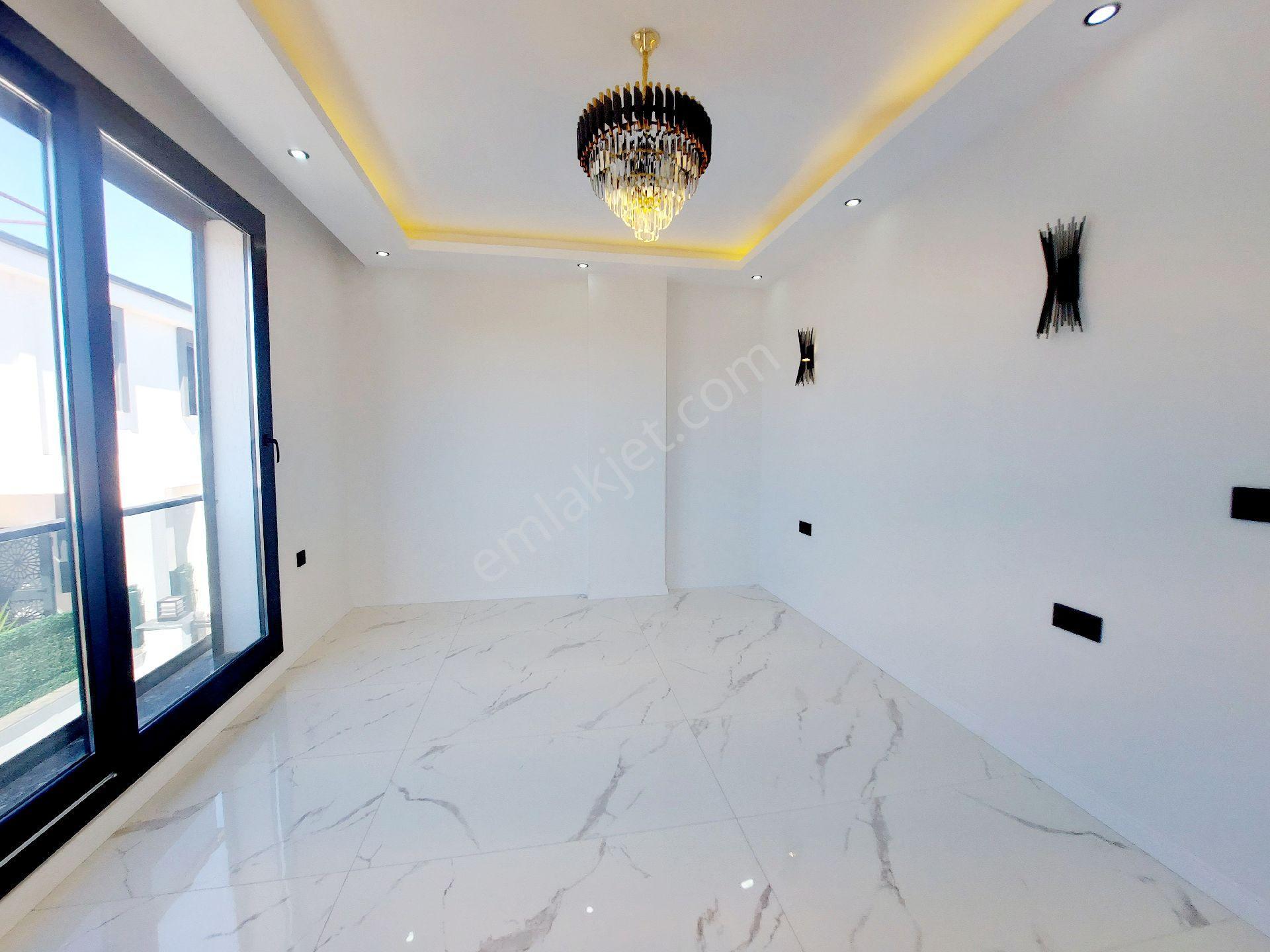 Didimin Beyaz Saraylarından Bir Daha Havuzlu 4+1 Ayrı Mutfak Akıllı Villa - Görsel 16