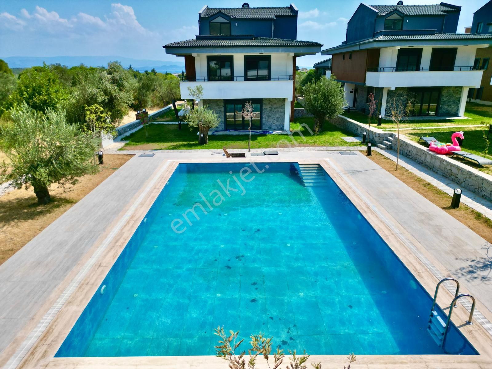 Berkay Demirel'den Gürede Eşsiz Konfor Modern Tasarım 4+1 Villa