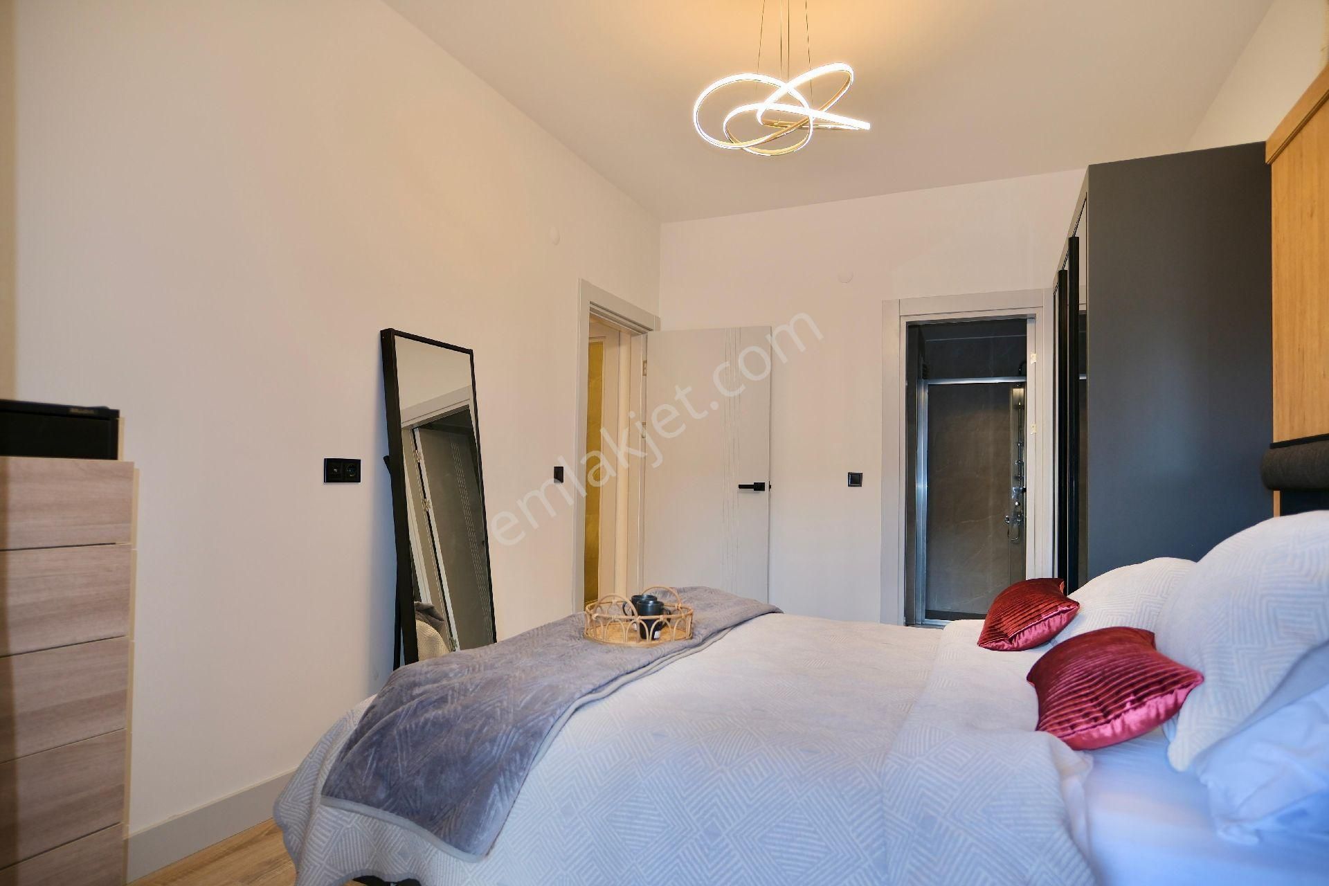 Havuzlu Site Şık Modern Daire - Görsel 23